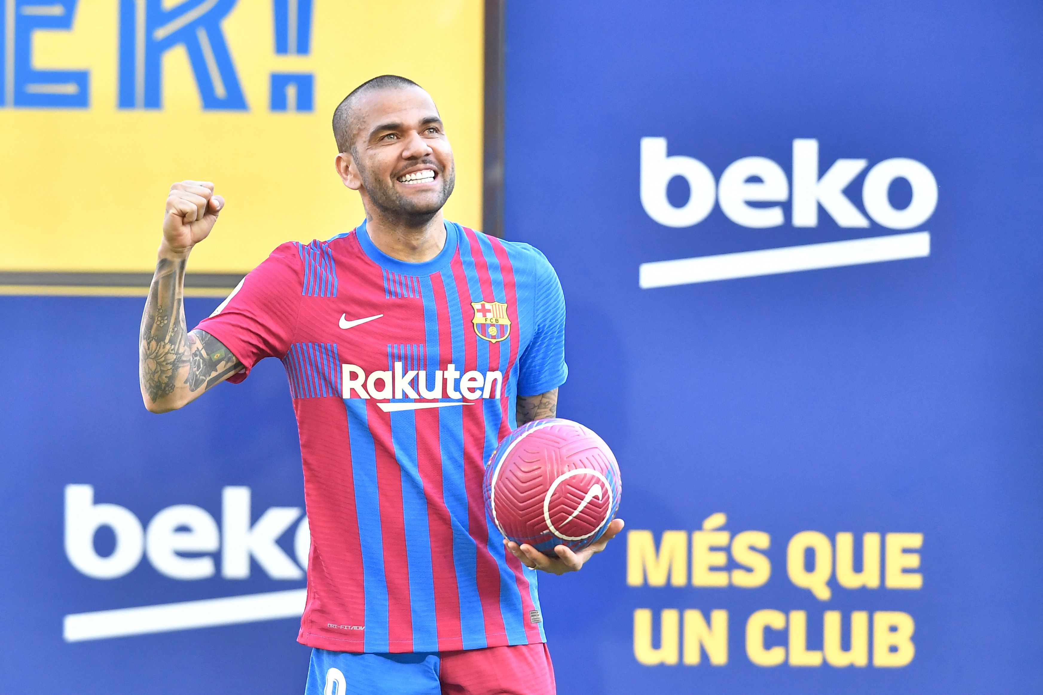 pemain Barcelona Dani Alves