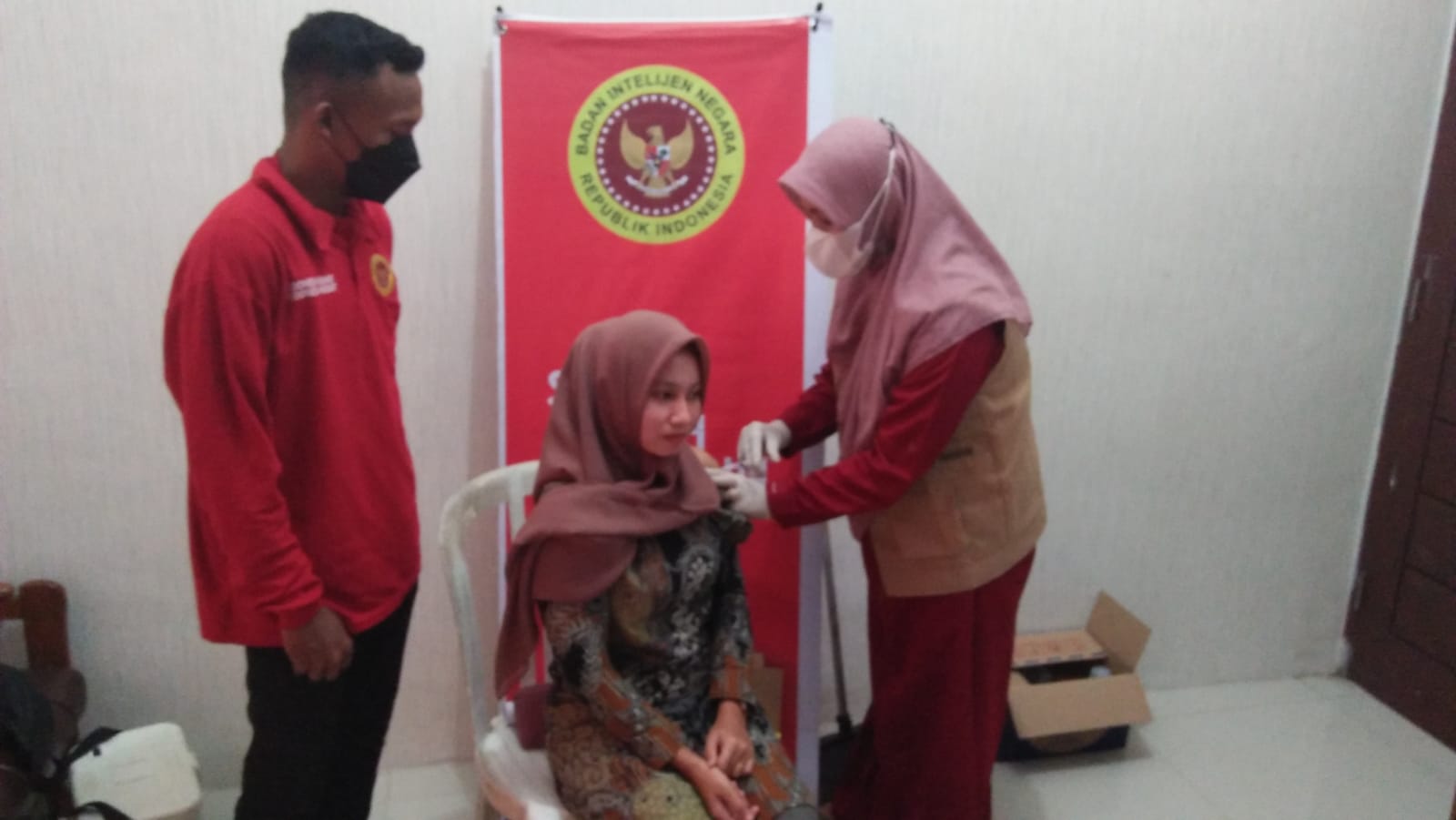 Badan Intelejen Negara daerah Aceh menggiatkan vaksinasi covid-19 untuk masyarakat umum di satu kota dan tiga kabupaten, Selasa (1/2)