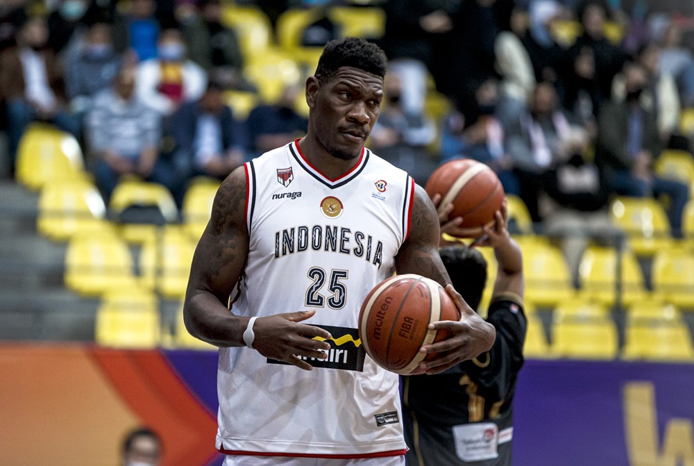 Pemain timnas Indonesia Lester Prosper 