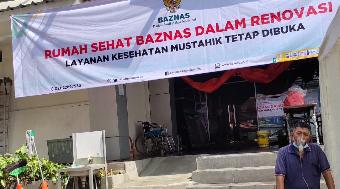 Klinik Layanan Gratis Fakir Miskin Baznas di Bukit Duri, Jakarta Selatan tetap beroperasi setelah terbakar Senin (7/2). 