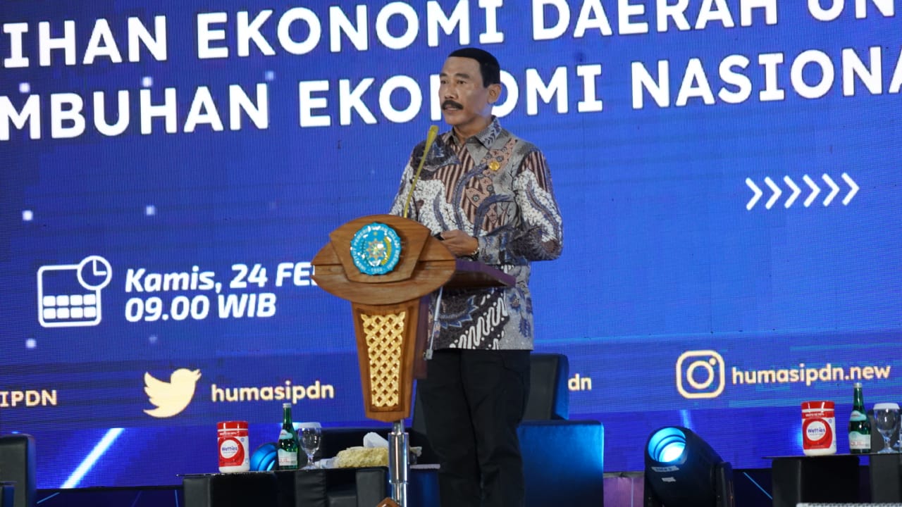 Rektor IPDN Hadi Purnomo