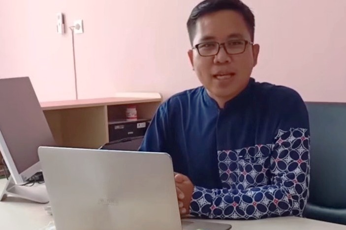 Hendra Budiono, S.Pd.,M.Pd