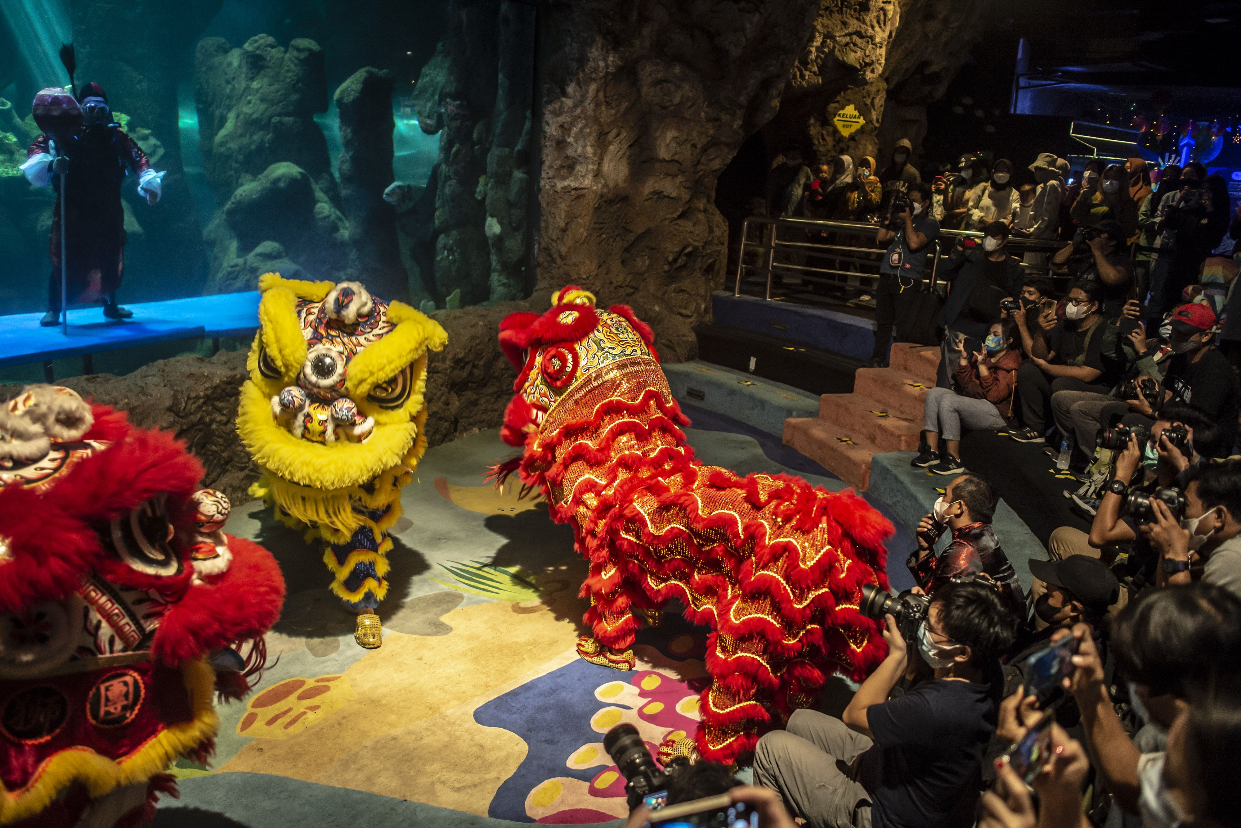 Atraksi Barongsai di Seaworld, Ancol