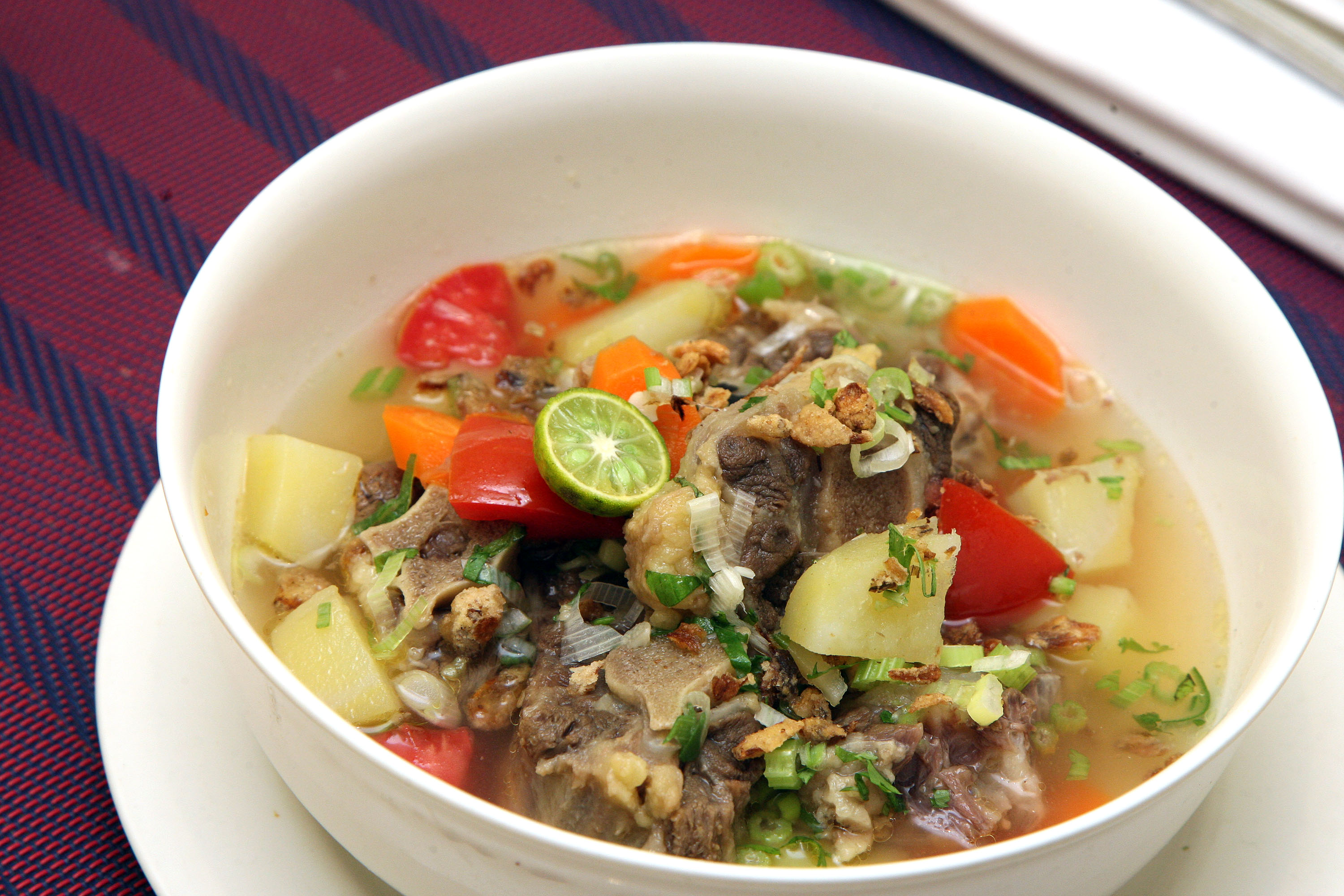 Sop buntut.
