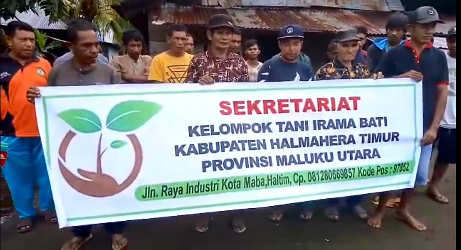 Kelompok Tani Irama Bati, Kabupaten Haltim meminta bantuan Presiden Jokowi menuntaskan pembebasan lahan yang membelit mereka.