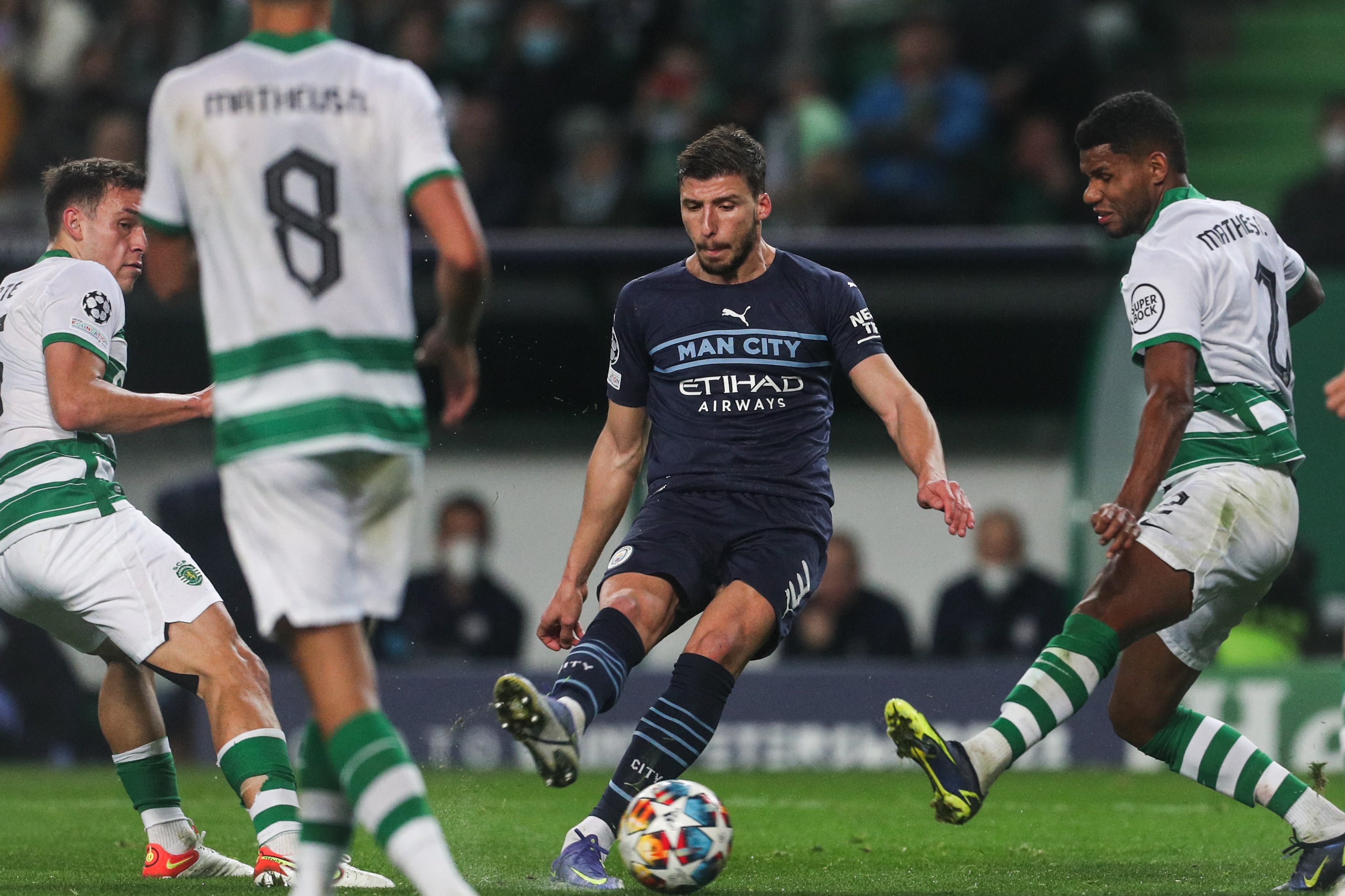 Pemain Man City Ruben Dias saat melawan Sporting