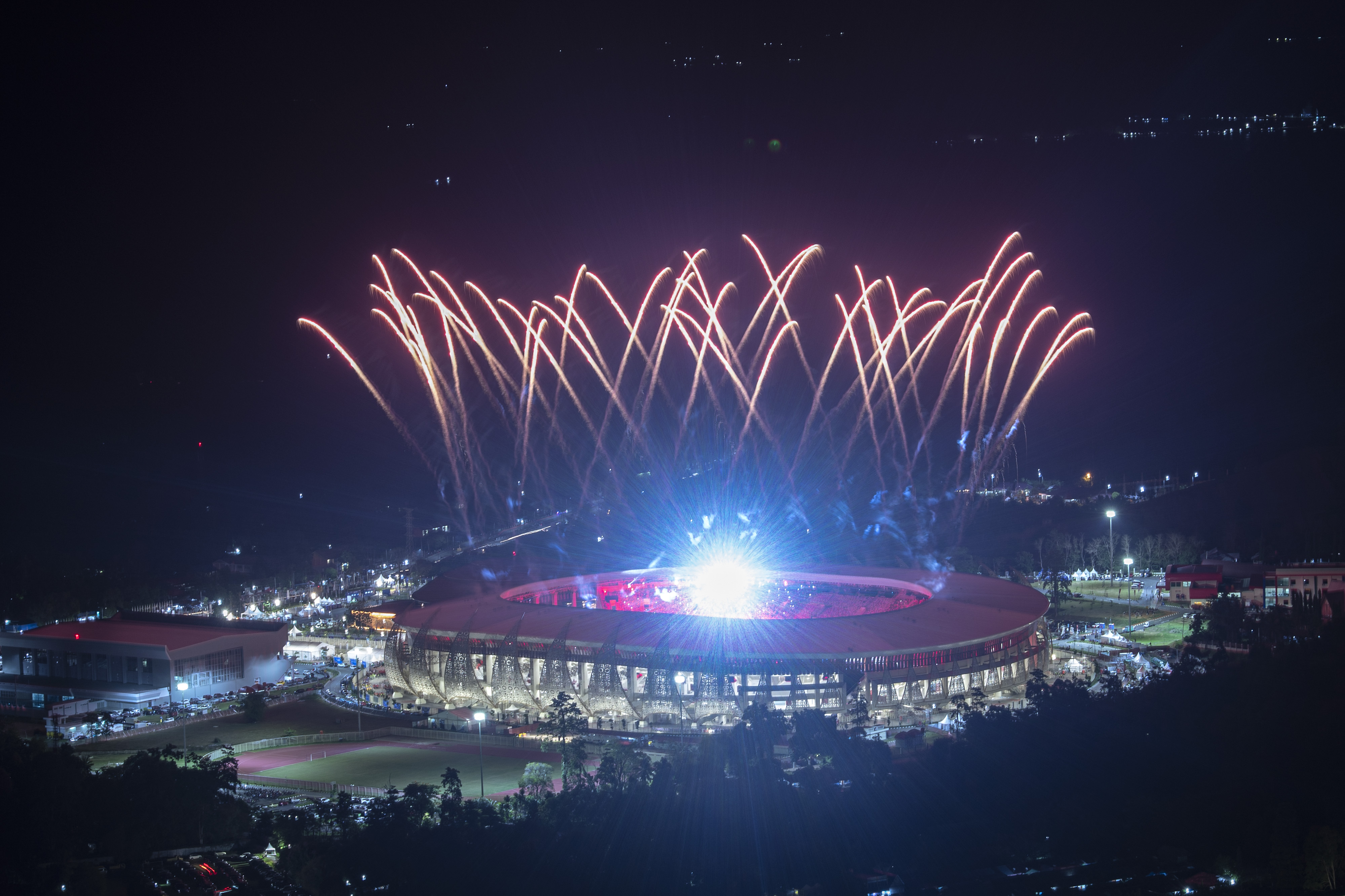 Kepala Suku Papua Puji Kinerja para Pembantu Presiden