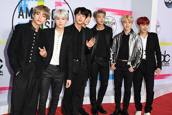 Apakah Member BTS Operasi Plastik? Ini Kata Pakar