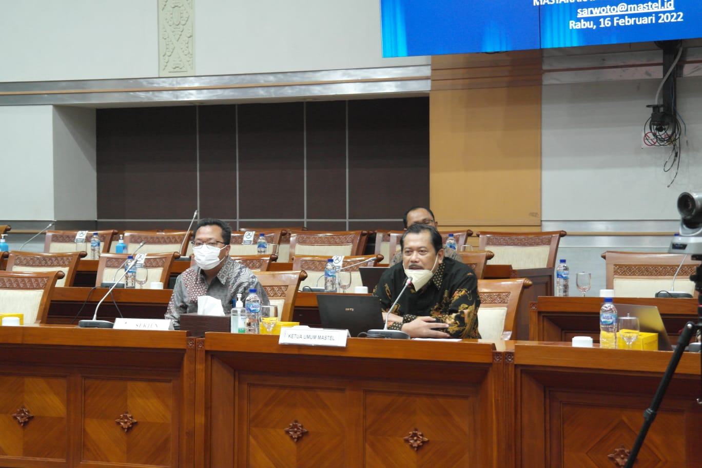  Ketua Umum Mastel Sarwoto Atmosutarno dalam RDPU dengan Komisi I DPR-RI tentang Konektivitas Internet dan Ekosistem Digital.