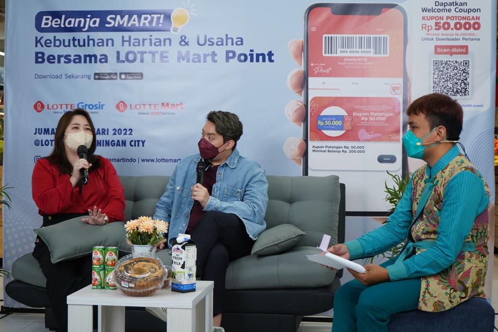 Inspiring Talkshow di sela-sela acara  peluncuran aplikasi LOTTE Mart Point.