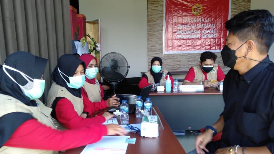 BINDA Sulteng menggelar vaksinasi dosis ketiga atau booster untuk jurnalis, menggandeng Ikatan Jurnalis Televisi Indonesia (IJTI) dan TVRI S