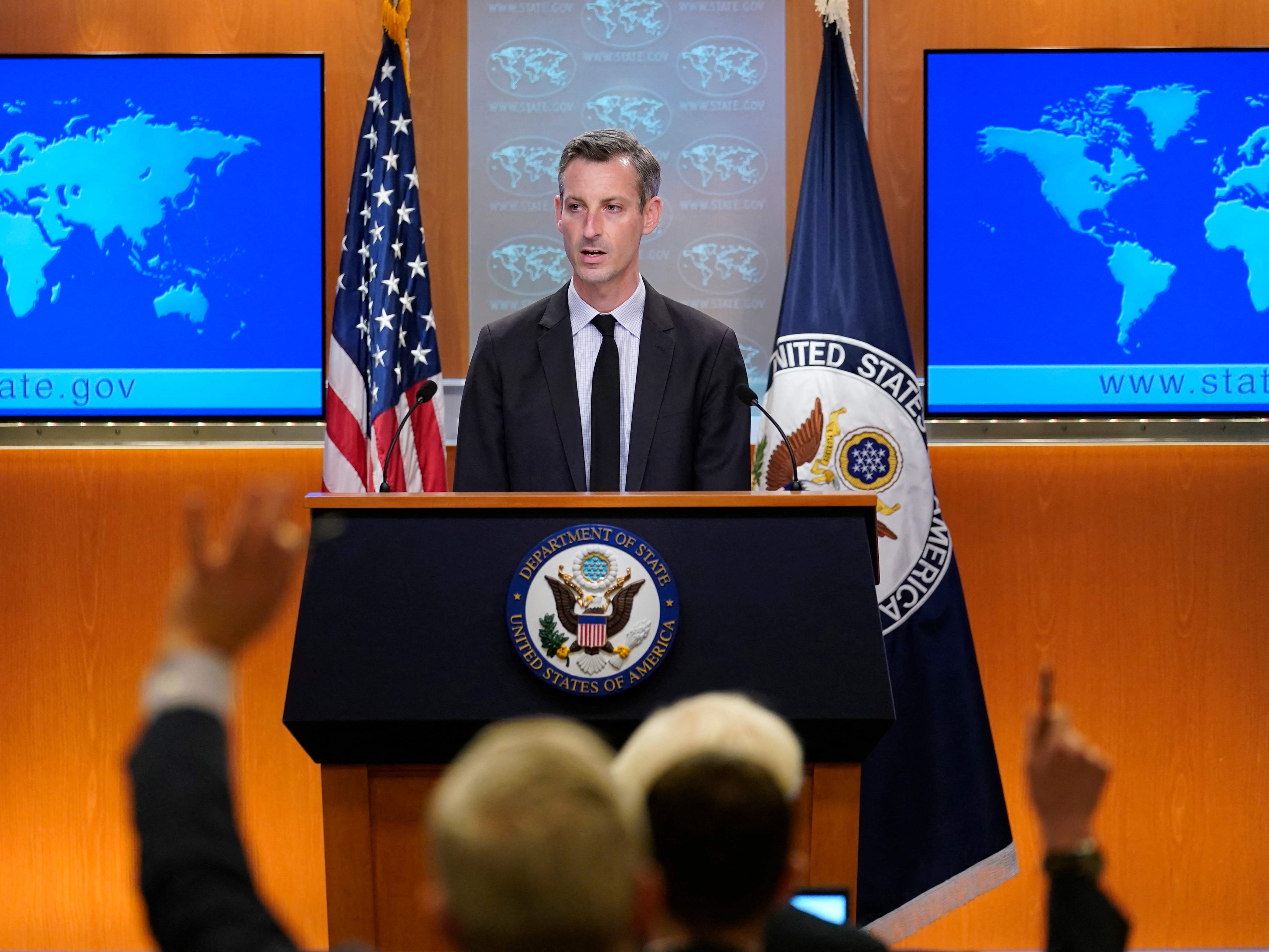 Juru bicara Departemen Luar Negeri Ned Price berbicara selama pengarahan di Departemen Luar Negeri di Washington DC pada 1 Februari 2022.