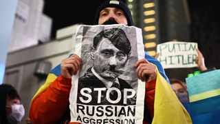 Protes invasi Rusia ke Ukraina