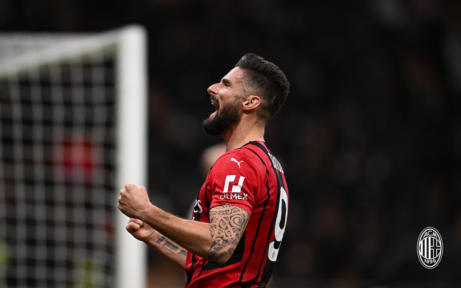 Penyerang AC Milan Olivier Giroud