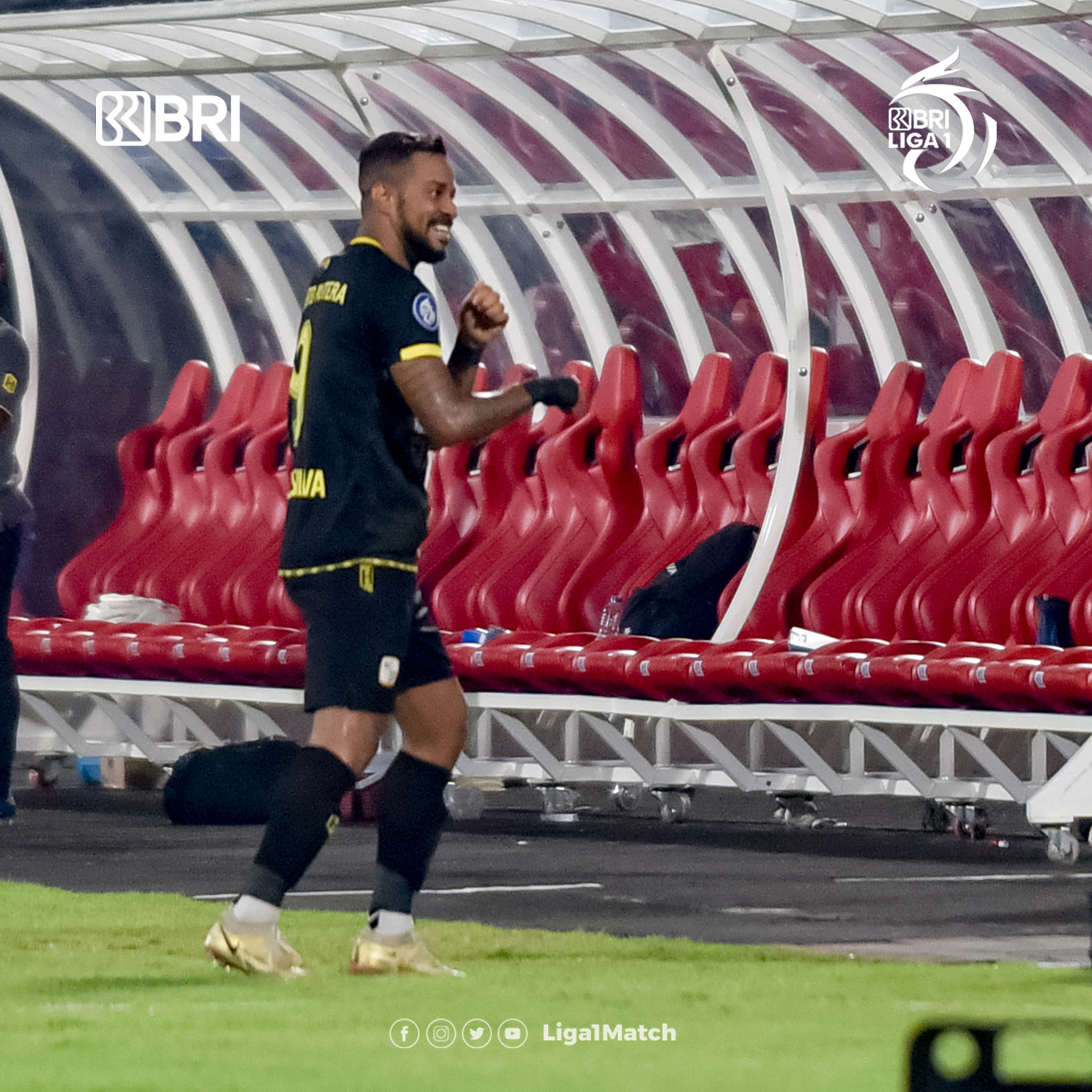 Pemain Persiraja Rafael Silva