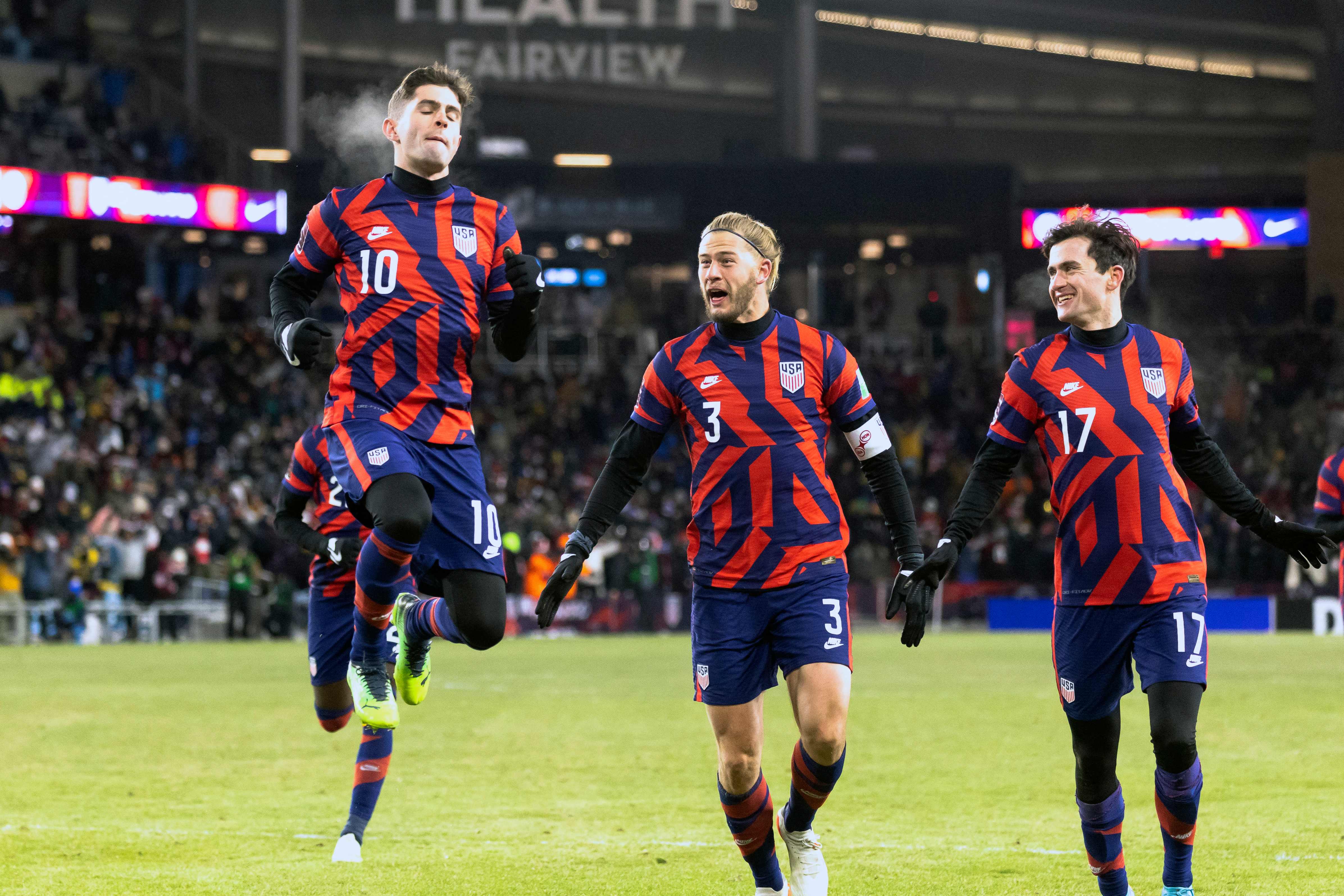 Para pemain AS melakukan selebrasi usai mencetak gol ke gawang Honduras di laga kualifikasi Piala Dunia 2022.