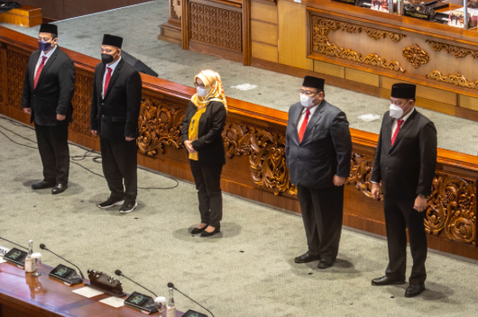 Paripurna Sahkan 12 Nama Komisioner KPU-Bawaslu