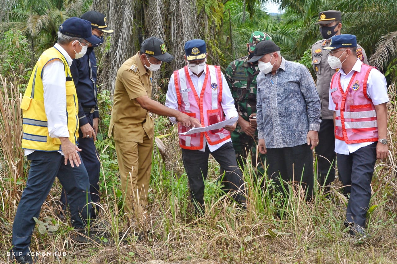 Menhub Tinjau Lokasi Calon Bandara Penunjang IKN Baru