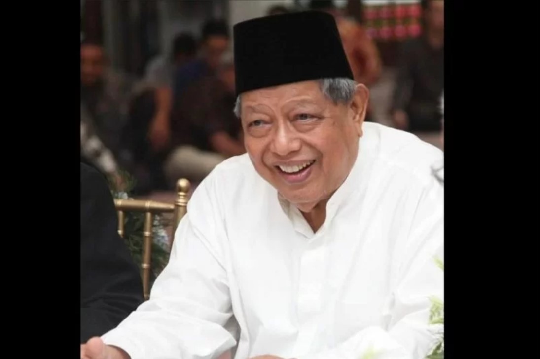 H Abdul Aziz Marzuki, ayah mertua Menteri Pariwisata dan Ekonomi Kreatif Republik Indonesia Sandiaga Salahudin Uno.