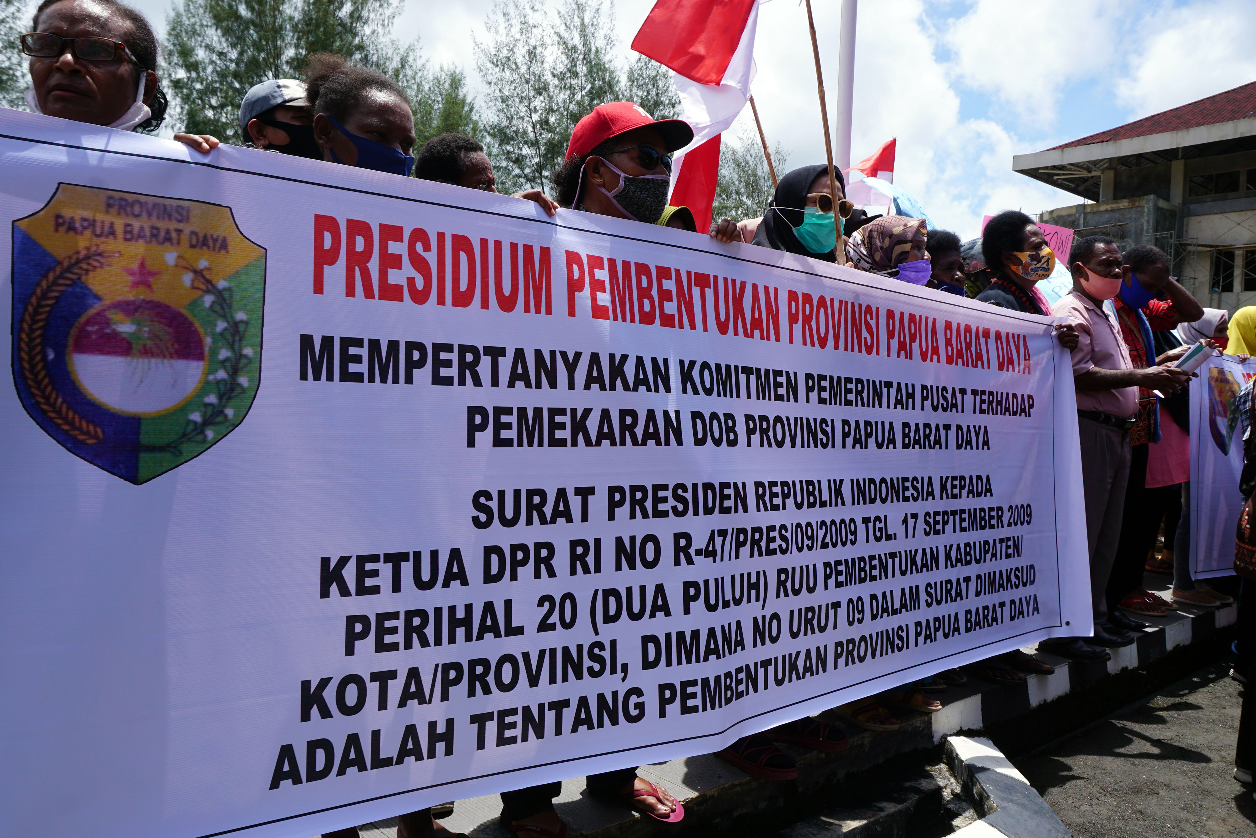 Demontrasi menuntut pemekaran Provinsi Papua Barat Daya
