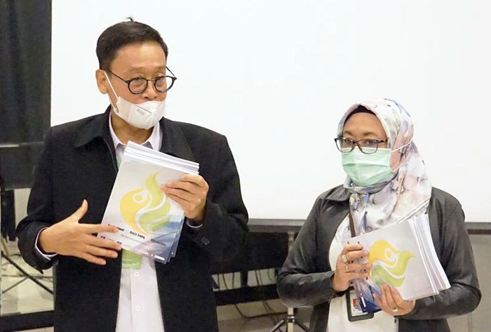 Kepala BPPSDMP Dedi Nursyamsi [kiri] dan Sekretaris Badan PPSDMP Siti Munifah berkomitmen mendukung SPI berjalan efektif di lingkup BPPSDMP