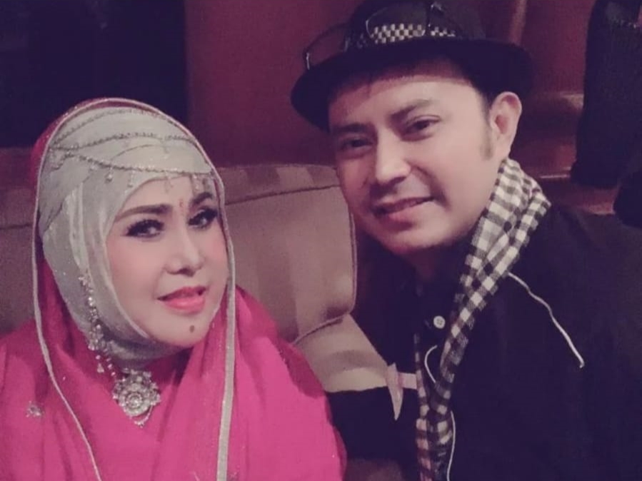 Elvy Sukaesih dan Jacky Hasan.