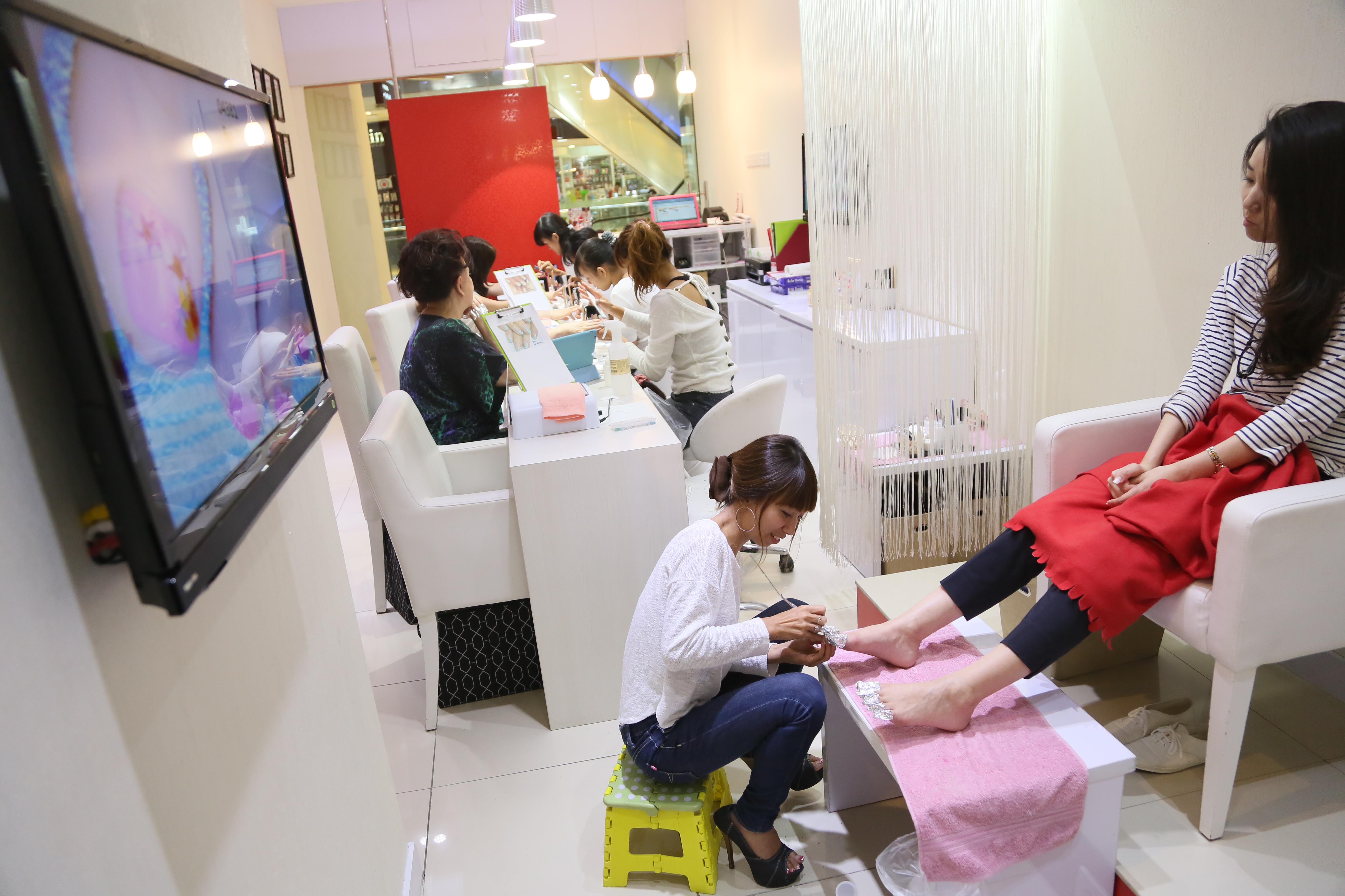 Tidak Perlu Salon, Cukup Lakukan Cara ini agar Kuku Bersih dan Sehat