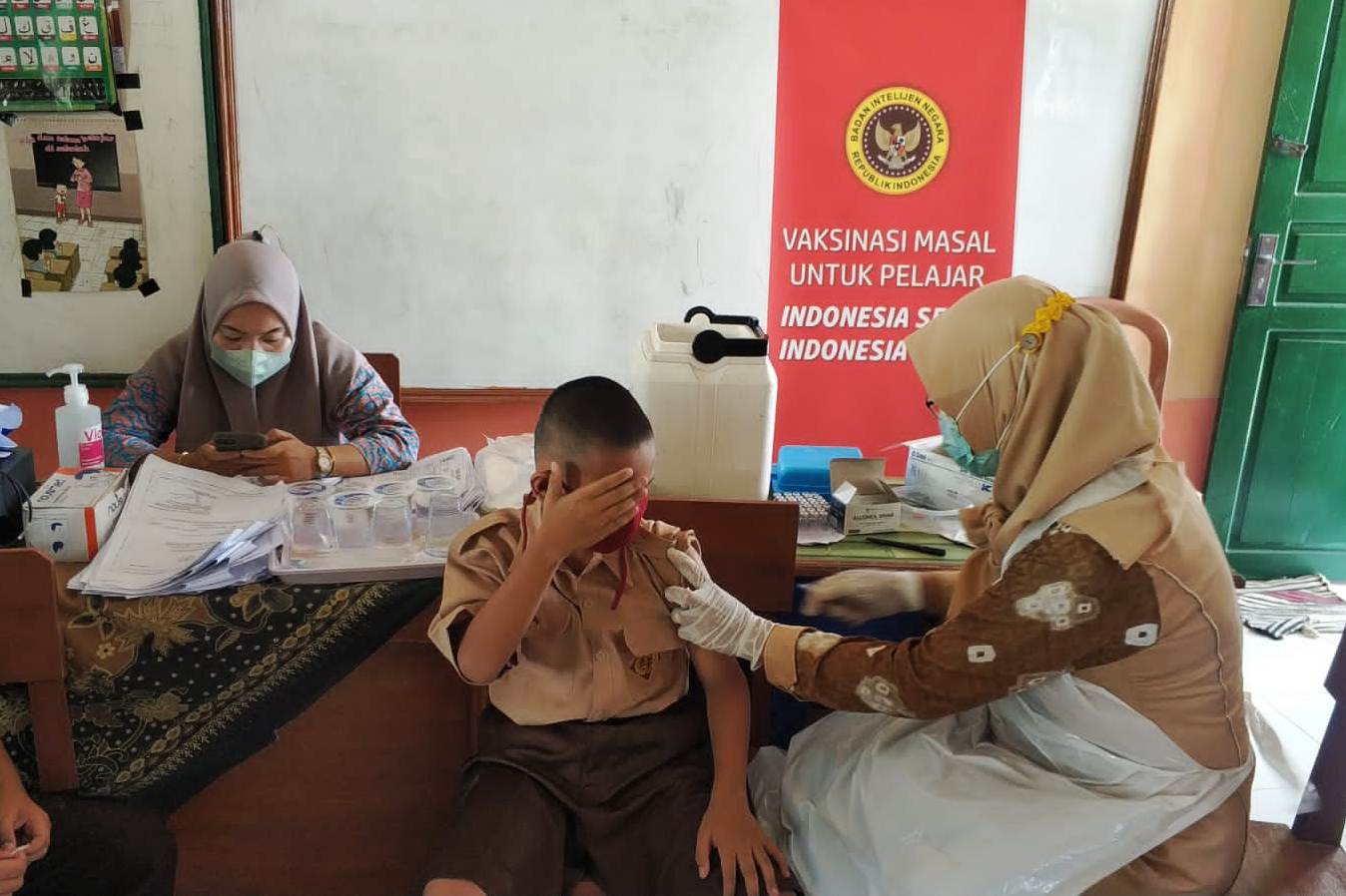 Vaksin anak di Sumsel.