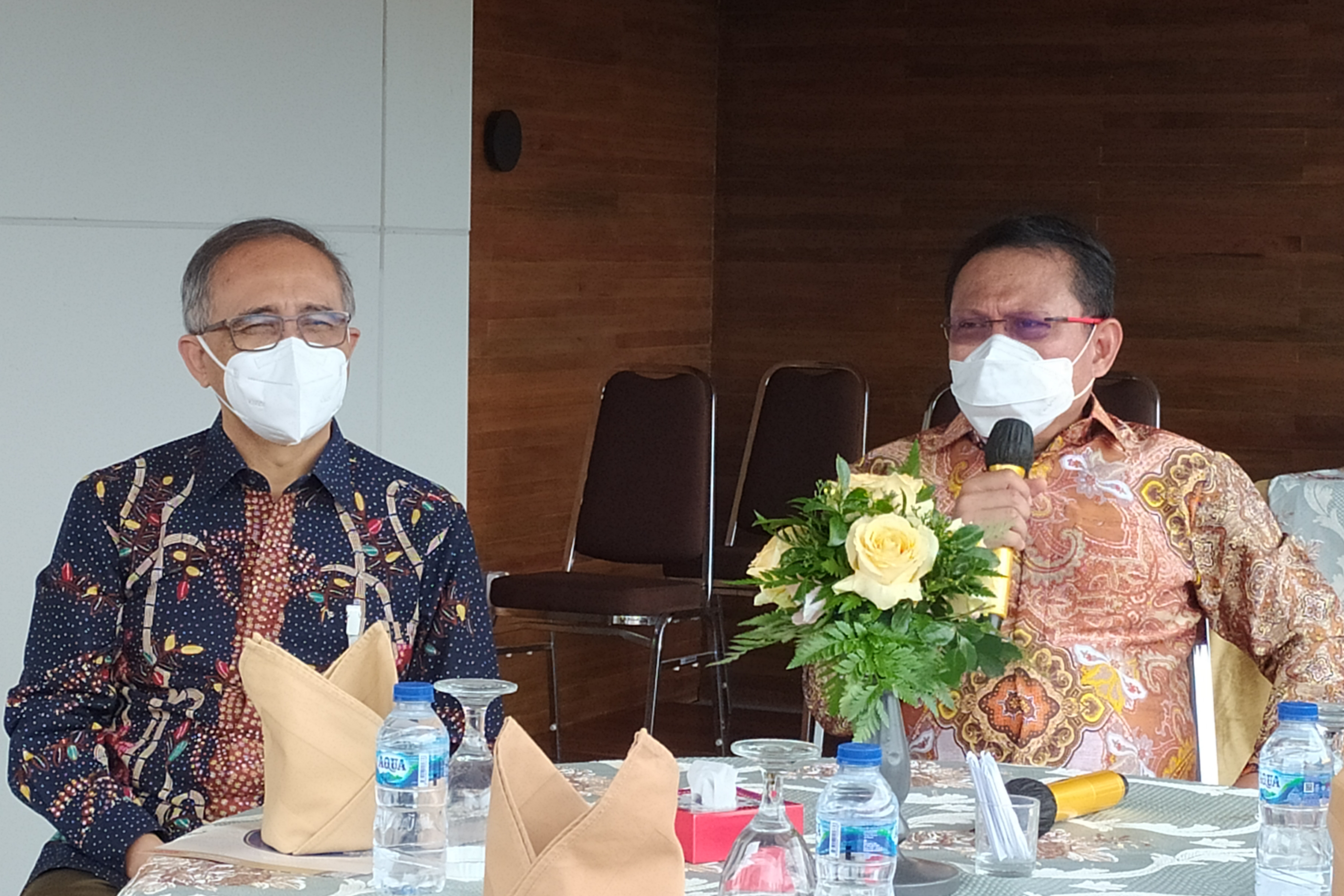 Wakil Ketua MA Bidang Non Yudisial Sunarto dan Sekretaris MA Hasbi Hasan. 