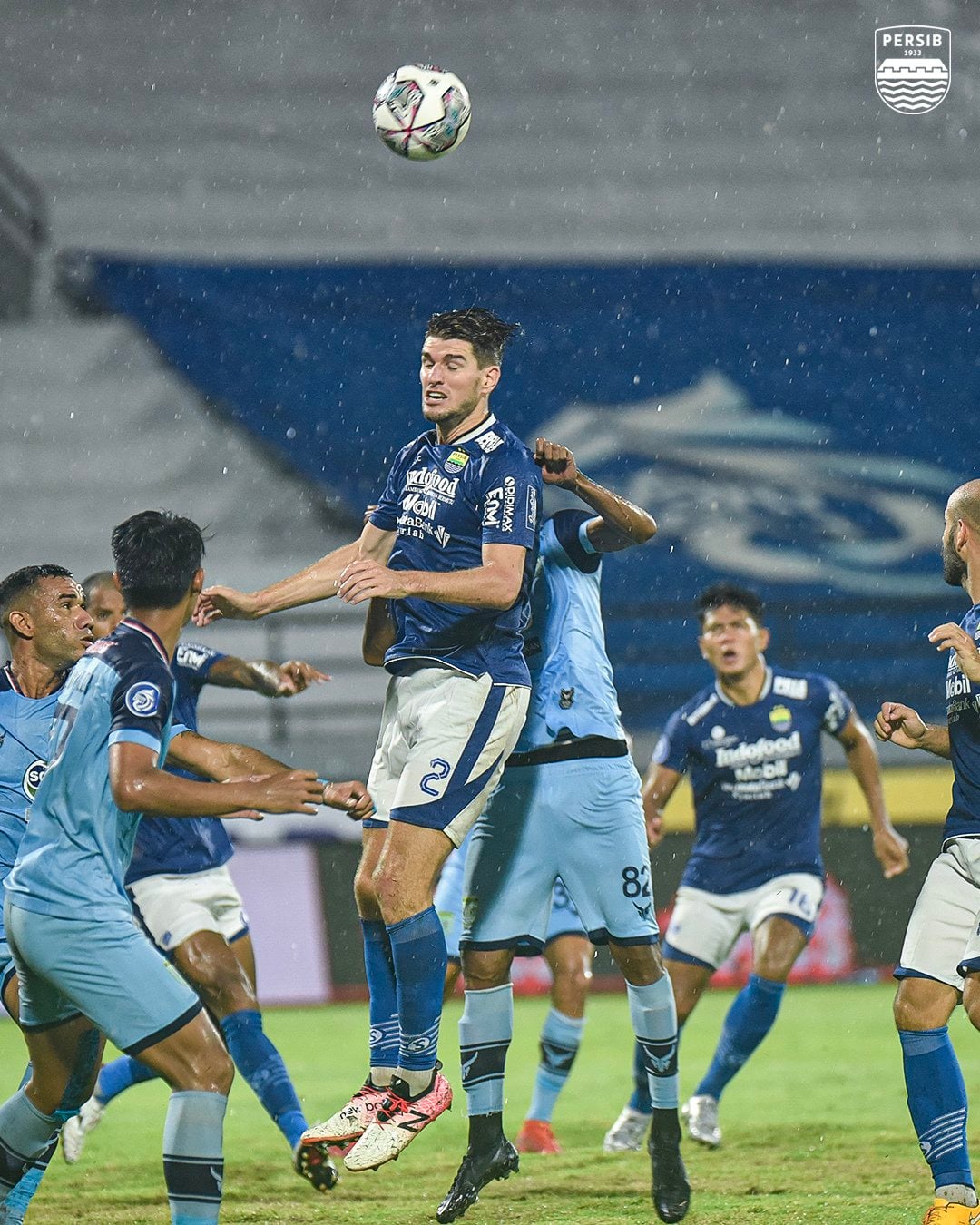 Laga Persib lawan Persela