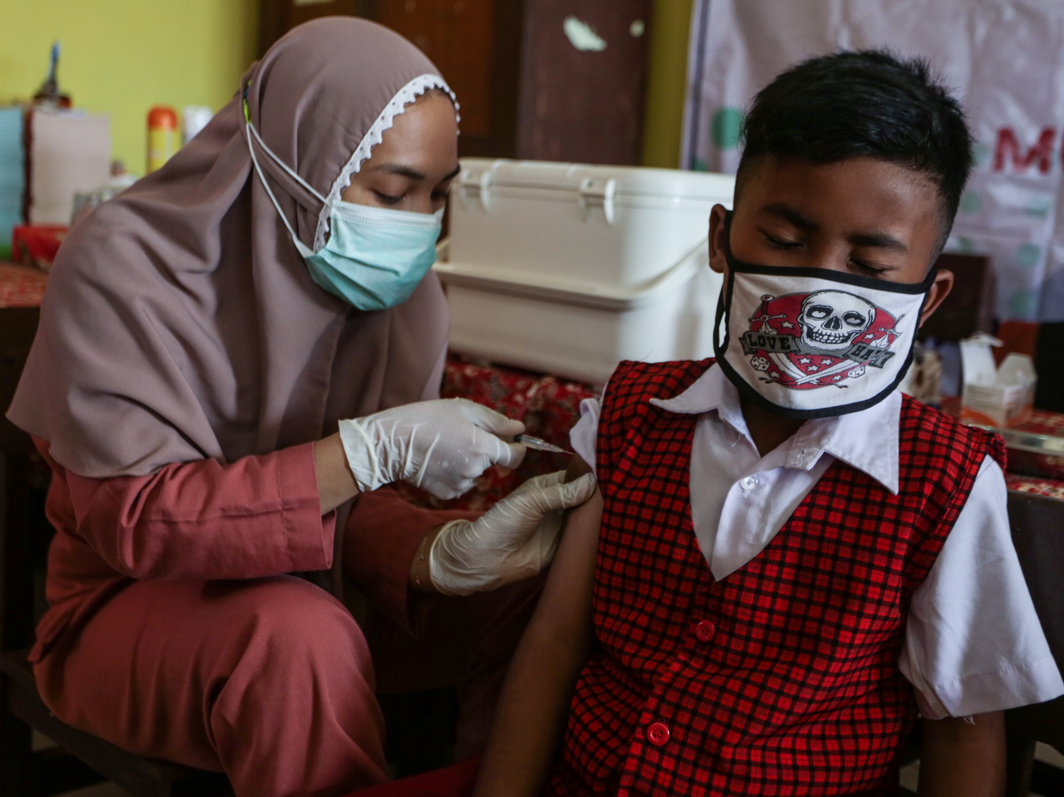 Baru 128 Juta Warga Terima Vaksinasi Covid-19 Dosis Lengkap