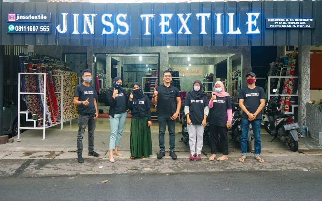 Efan Fando bertekad  membawa dua brand lokalnya go internasional. 