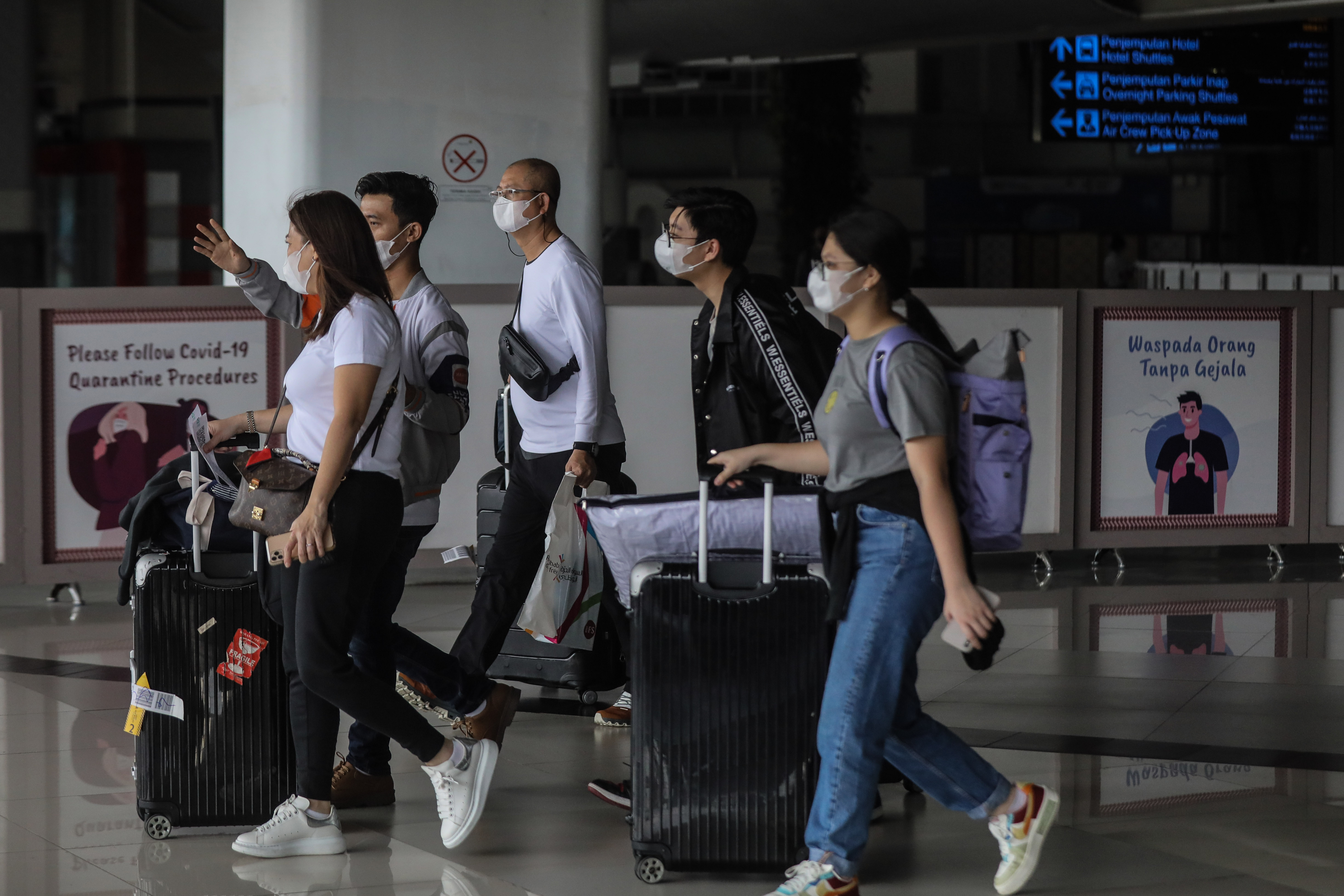 Pelaku perjalanan luar negeri hendak melaksanakan karantina