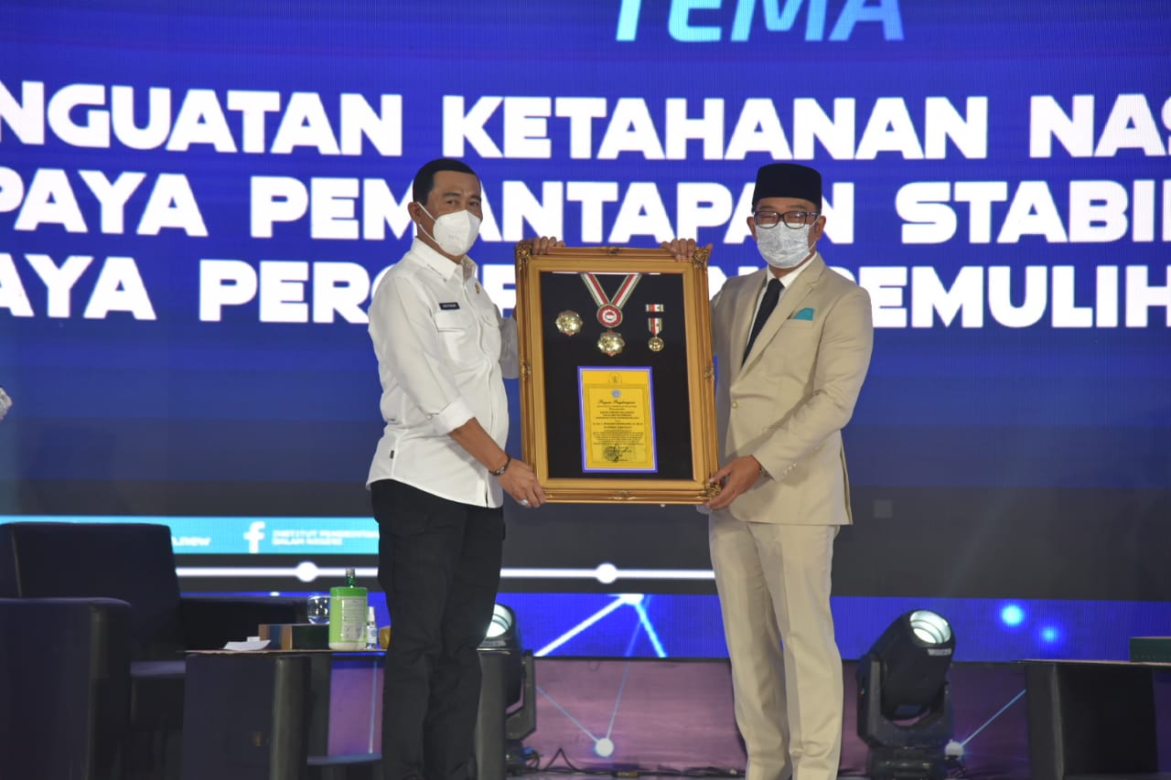 Rektor IPDN Hadi Purnomo dan Gubernur Jabar Ridwan Kamil