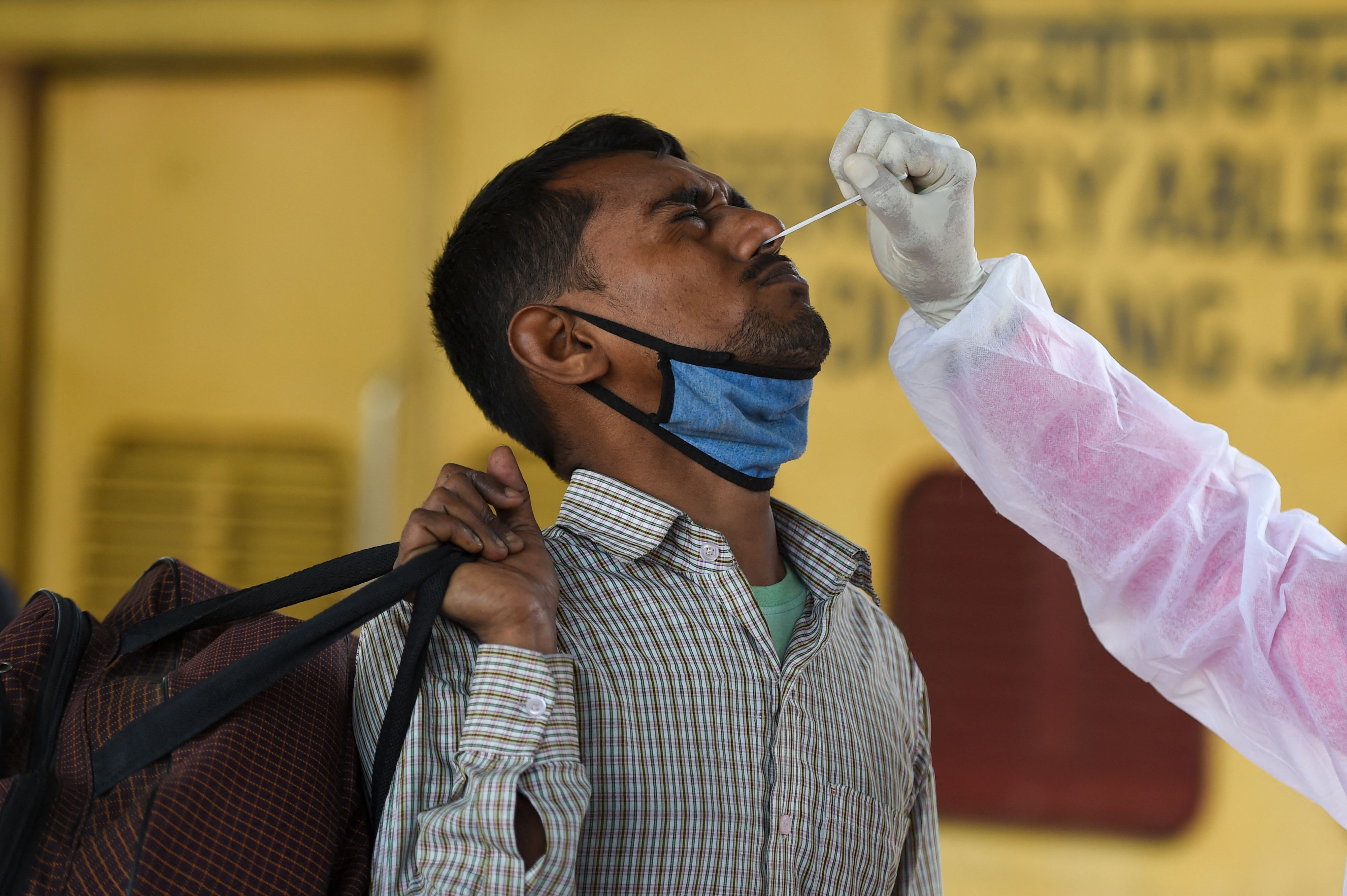 JUMLAH kematian akibat covid-19 di India telah melampaui 500 ribu kasus pada Jumat (4/2/2022). 