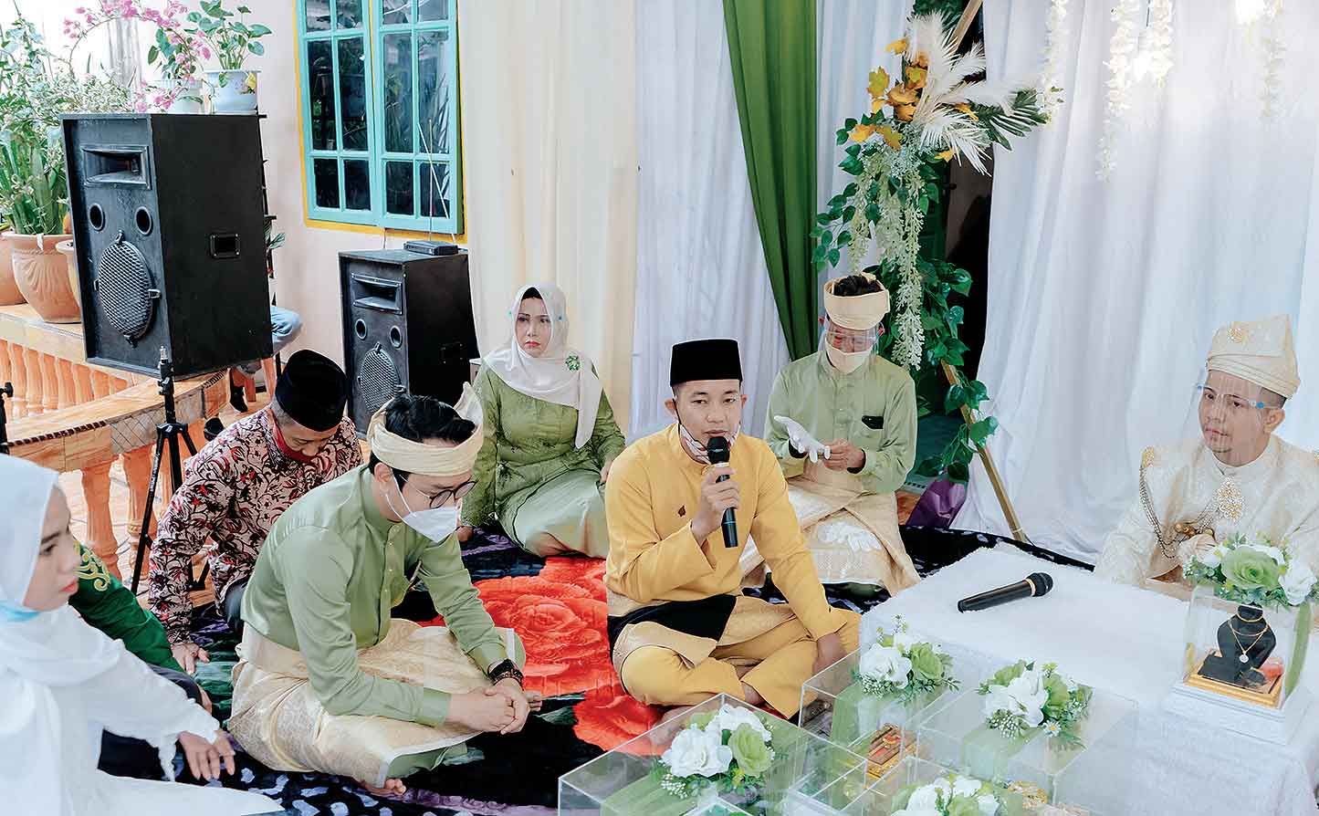 Keindahan Komunikasi Simbolis dalam Pantun