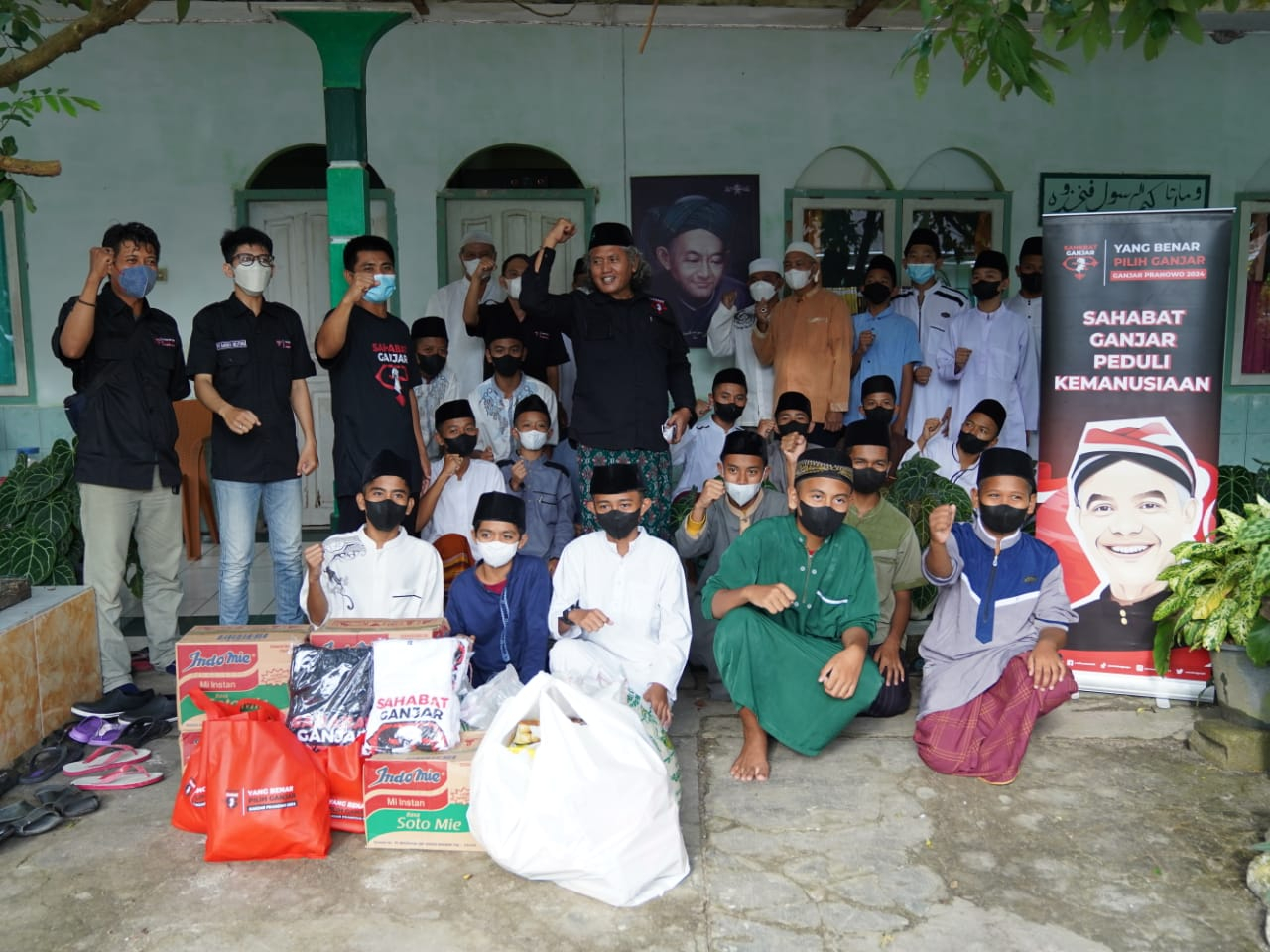 Donasi Sahabat Gajar kepada pondok pesantren di Bangka Belitung