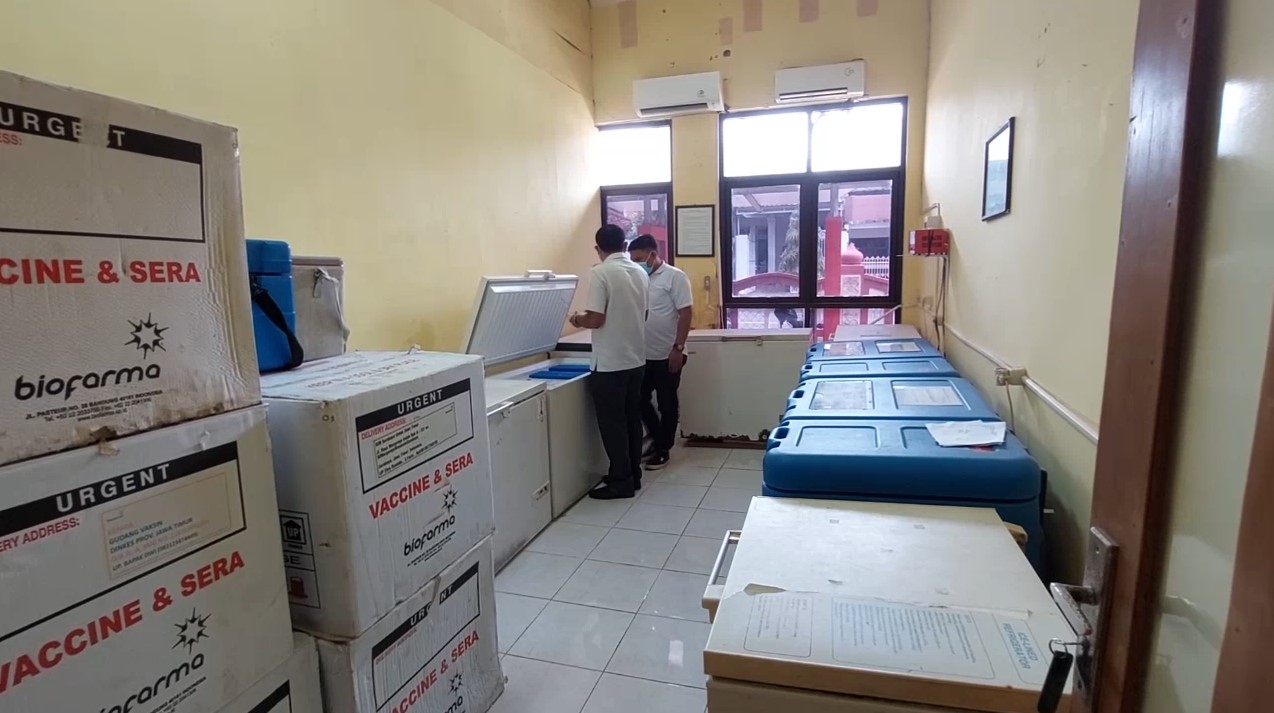 10.100 dosis vaksin jenis AstraZeneca mendekati expired date atau tanggal kedaluwarsa.