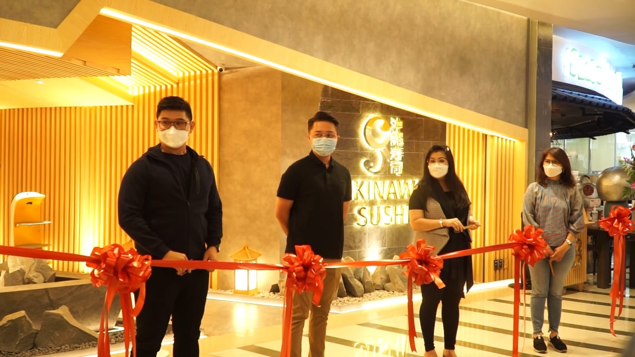 Acara Grand Opening Restoran Okinawa Sushi di Jakarta.