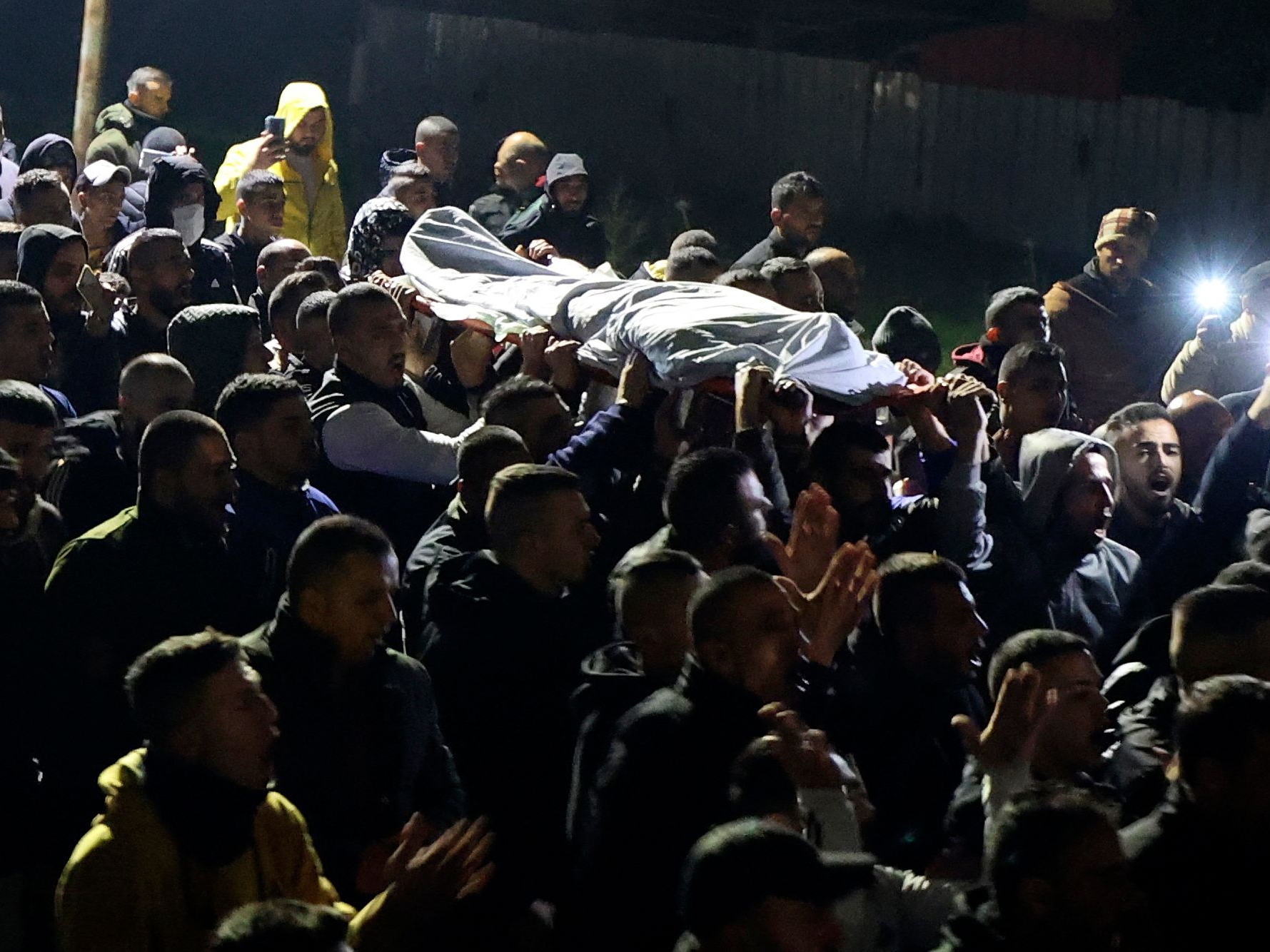 Pasukan Israel Bunuh Remaja Palestina yang Disangka Teroris