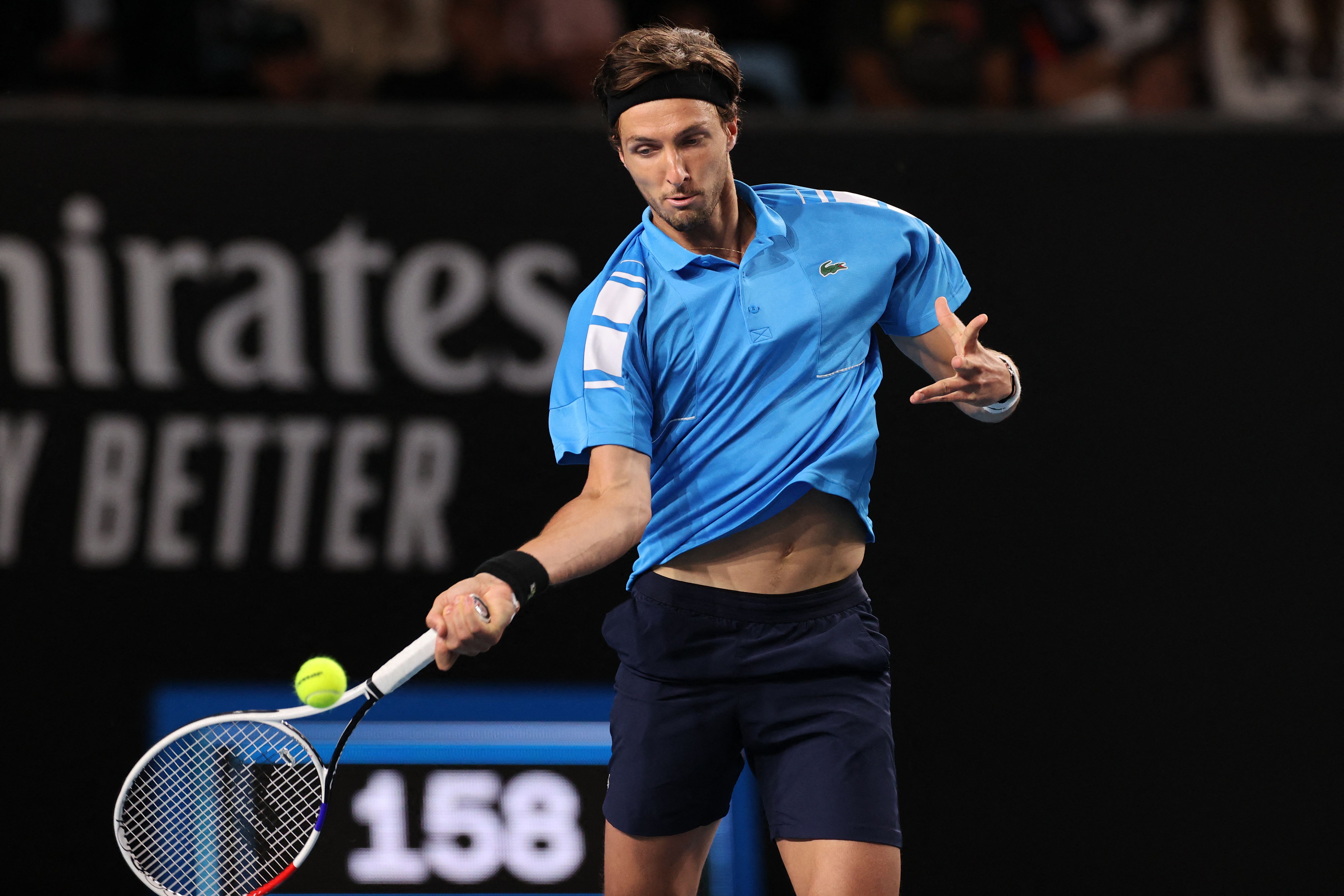 Shapovalov Disingkirkan Rinderknech di Perempat Final Qatar Terbuka