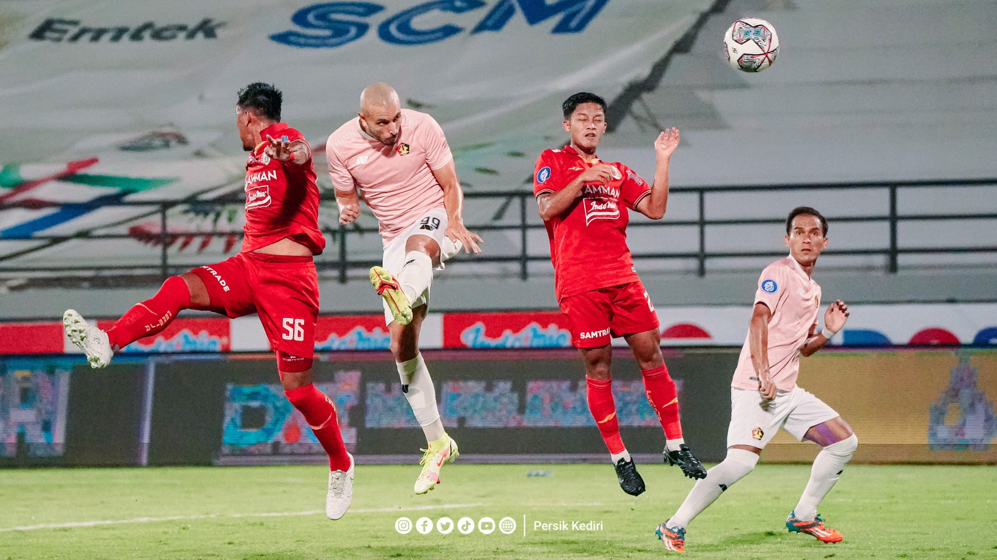 Laga Persija lawan Persik Kediri