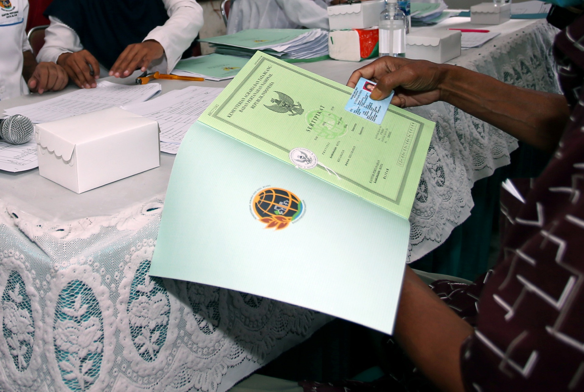 Ilustrasi sertifikat tanah