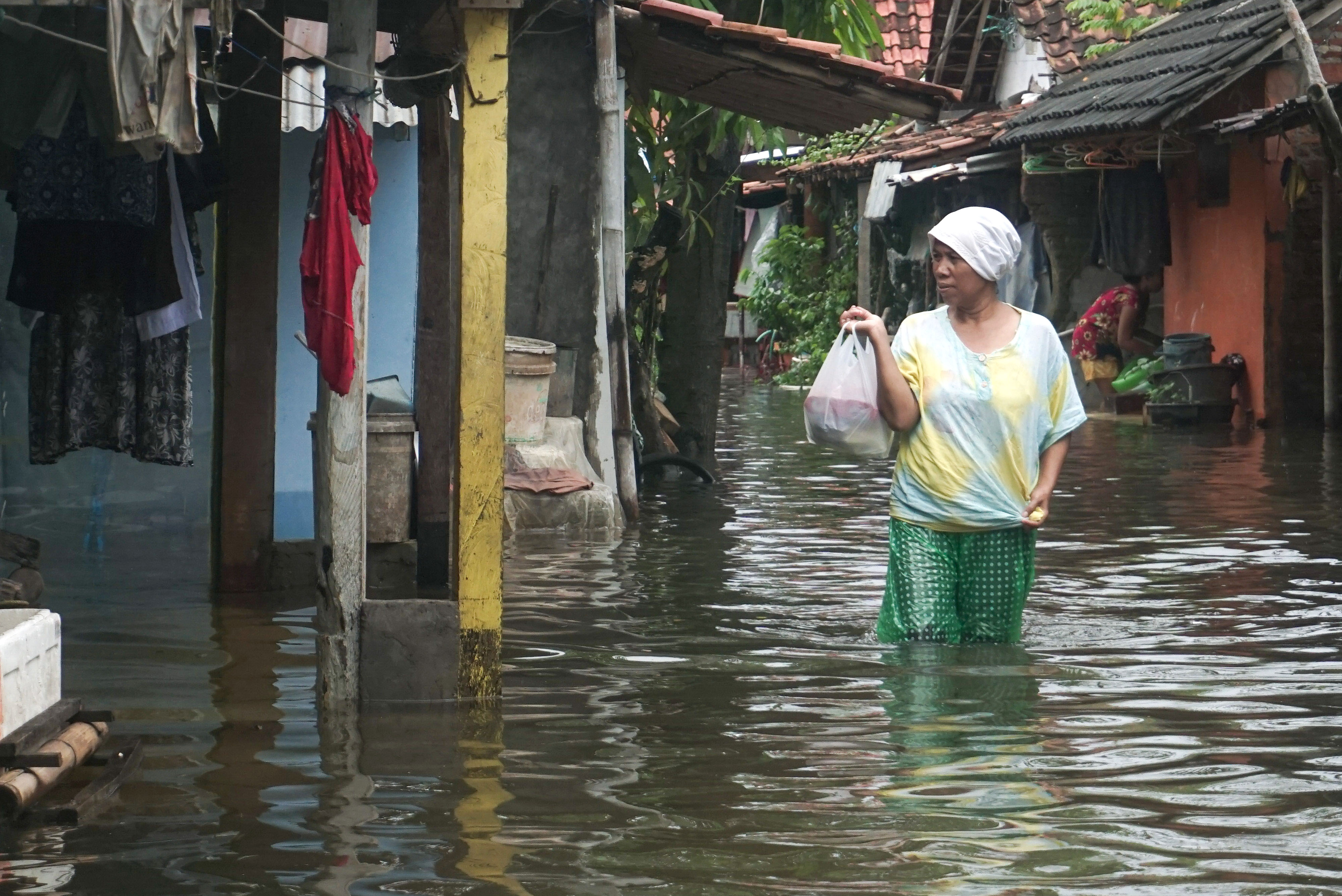 Banjir di Pekalongan, Jawa Tengah meluas.
