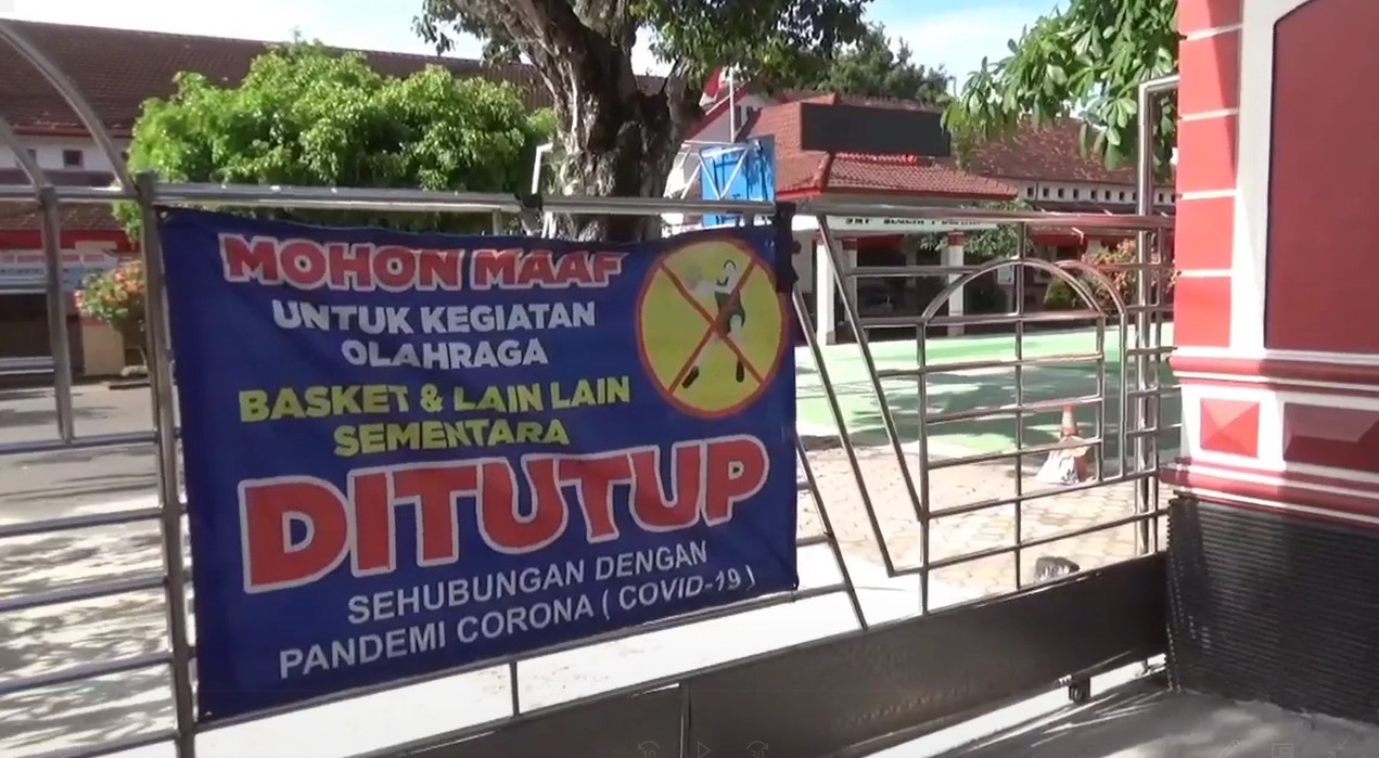 DELAPAN siswa Sekolah Menengah Pertama Negeri (SMPN) 1 Kota Blitar, Jawa Timur, terdeteksi positif covid-19 usai dilakukan swab test.