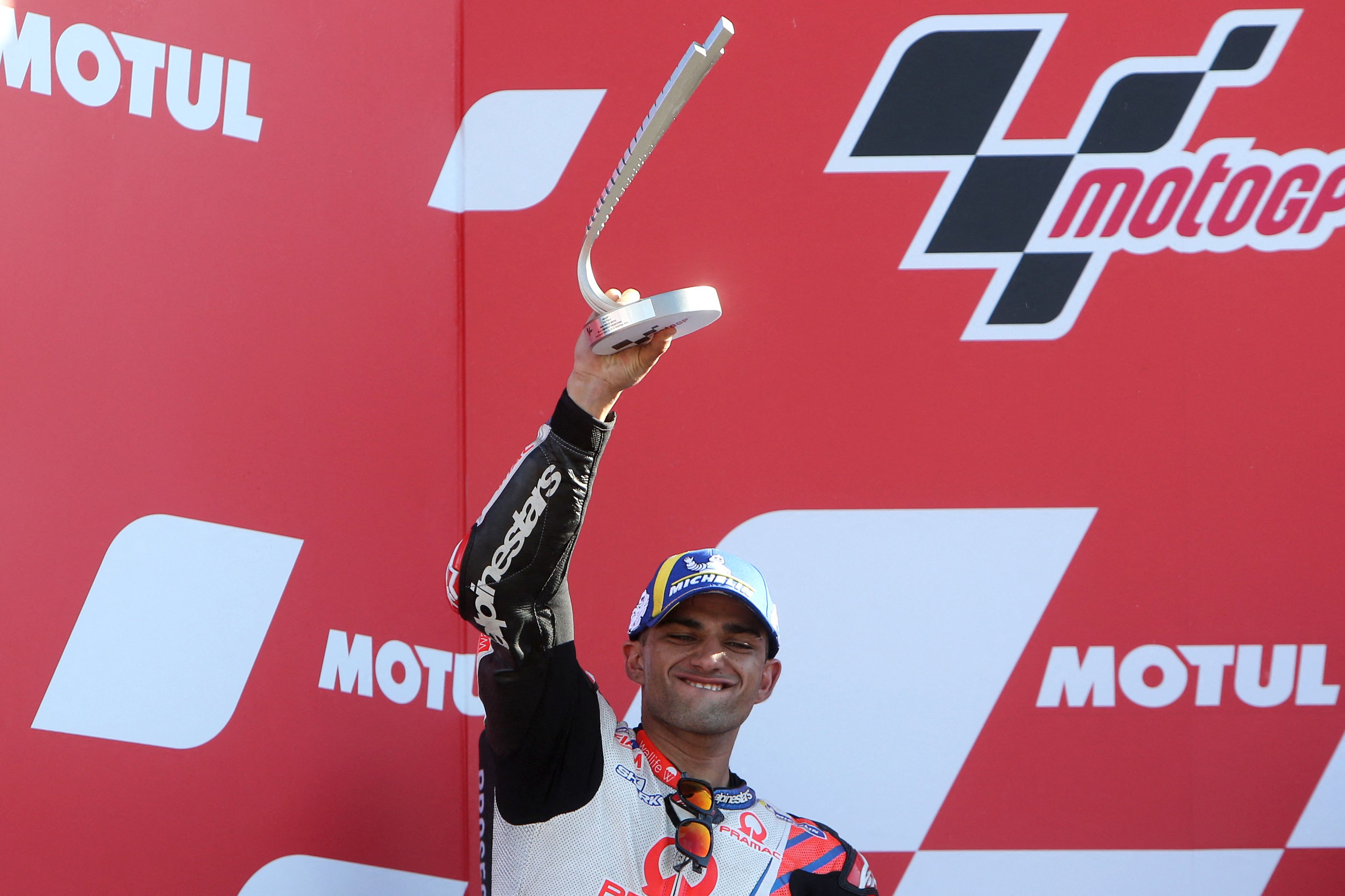 Pembalap asal Spanyol Jorge Martin saat berada di podium MotoGP.