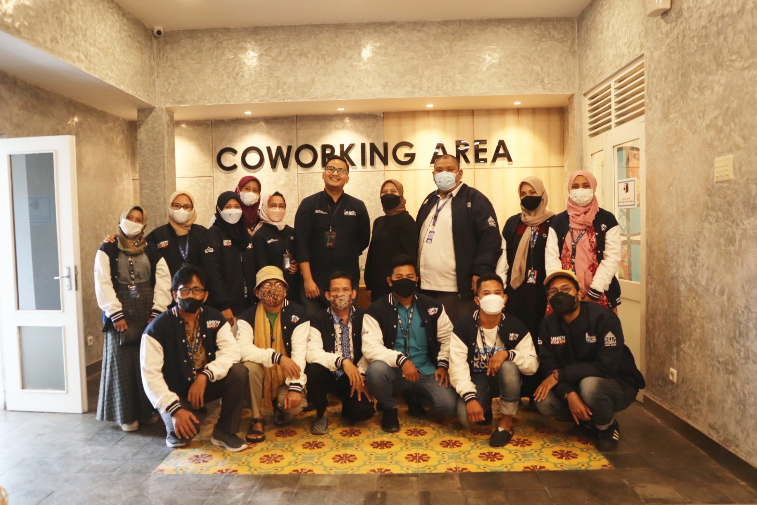 Sejumlah pelaku UMKM di Rembang mengikuti studi banding di Yogyakarta