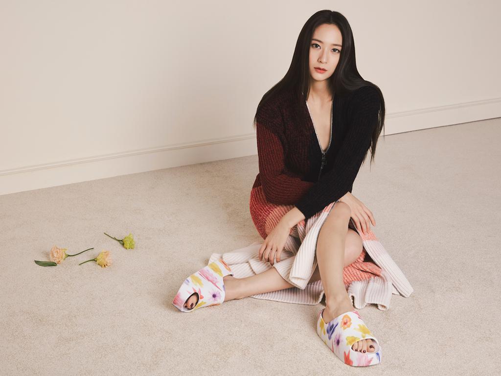 Aktris asal Korea, Krystal Jung jadi Brand Ambassador Global  Charles & Keith