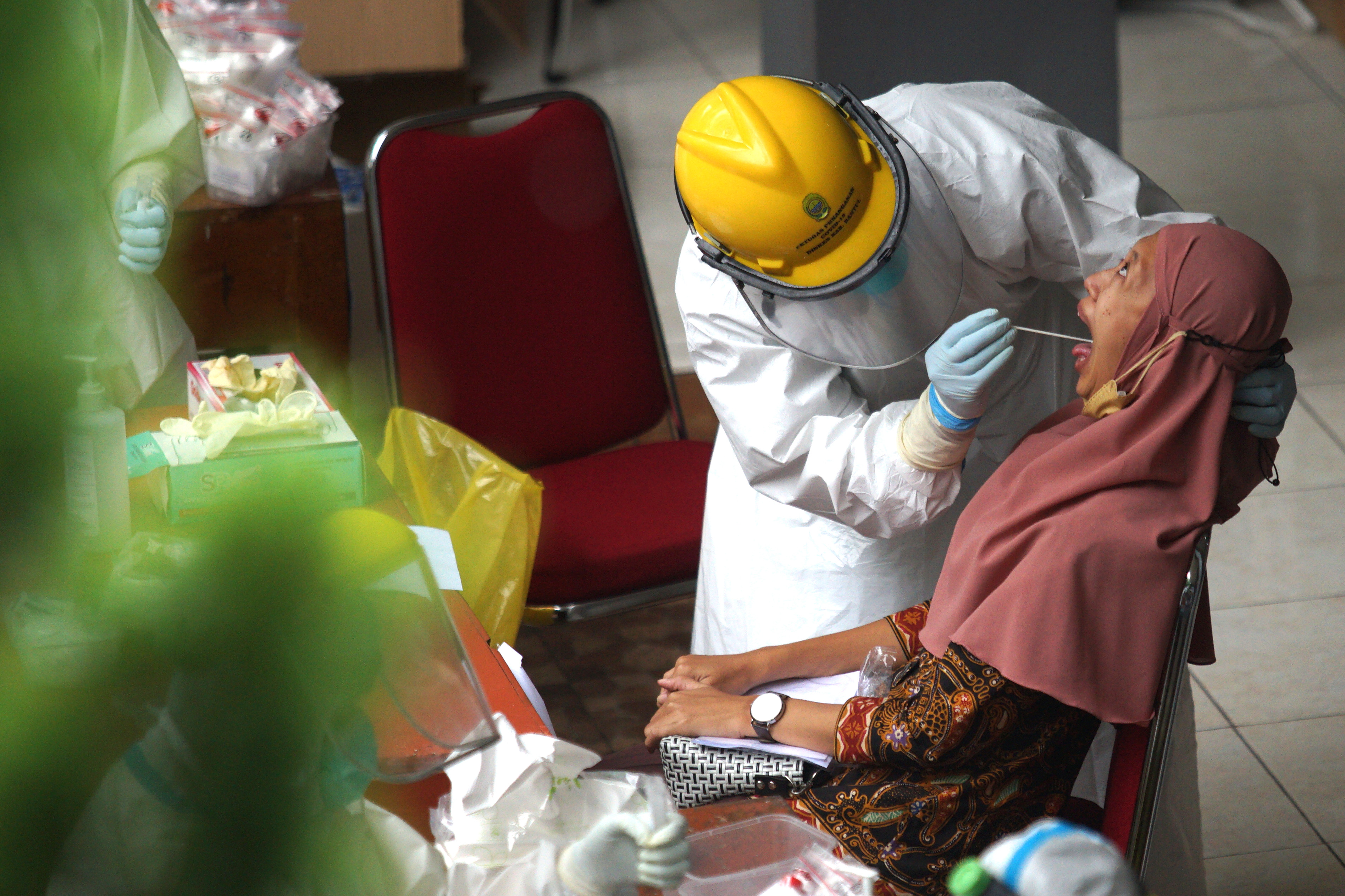 Positivity Rate DKI Turun ke 14,9 Persen