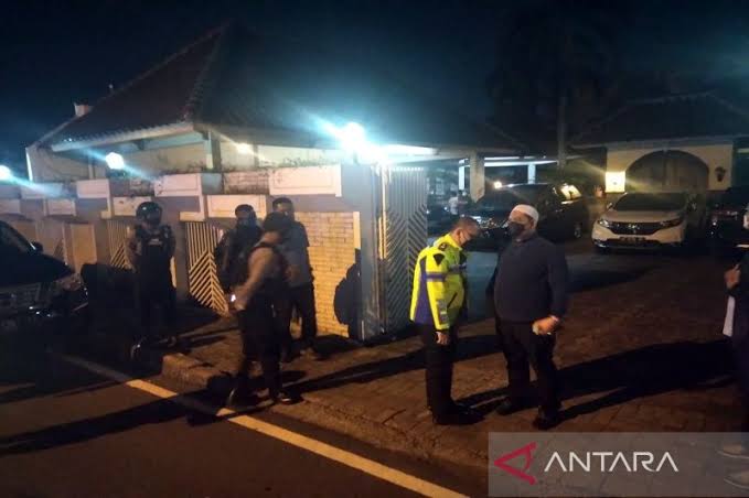 Suasana rumah duka paman Presiden Jokowi, Miyono di Solo